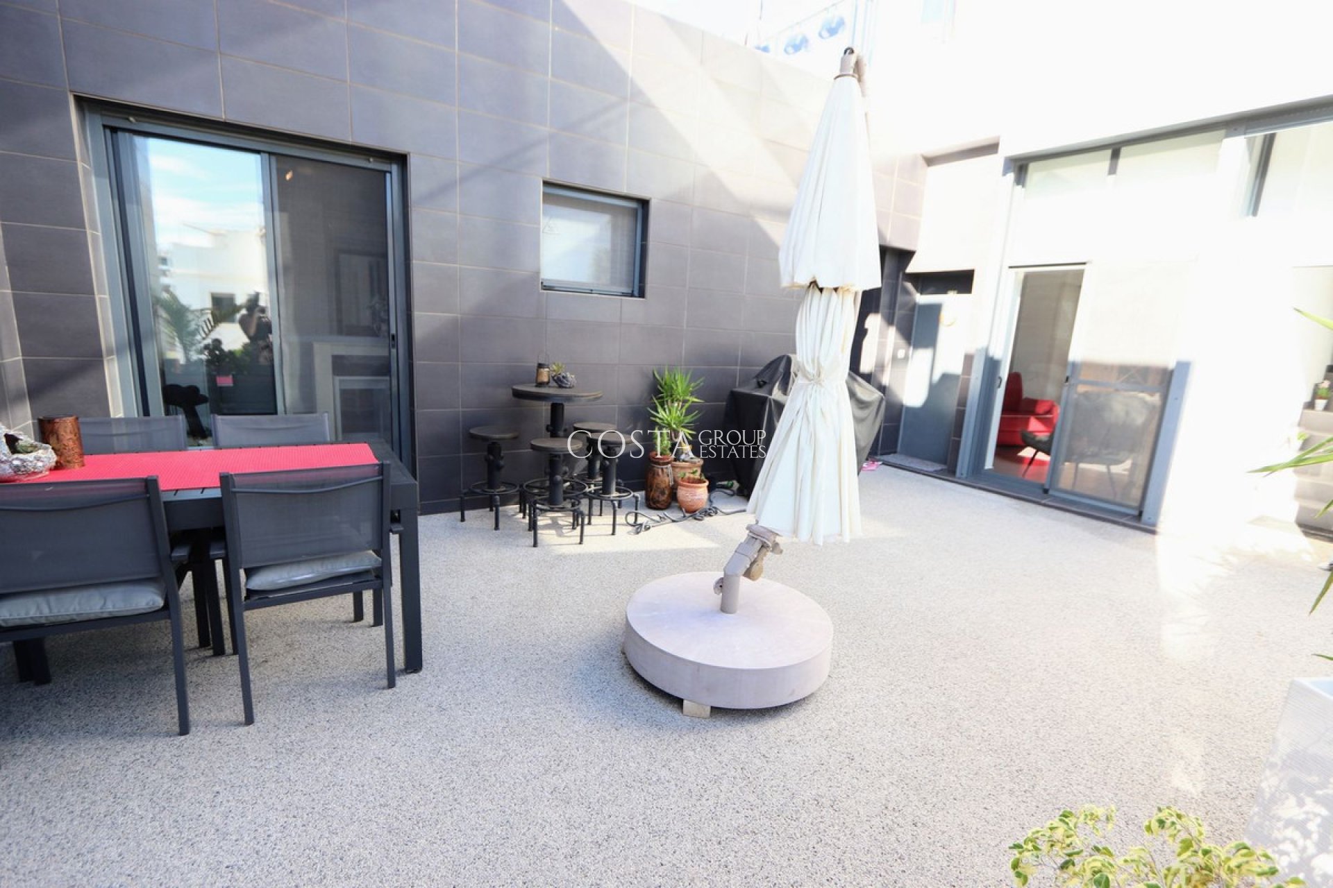 Revente - Villa -
Orihuela Costa - Villamartin