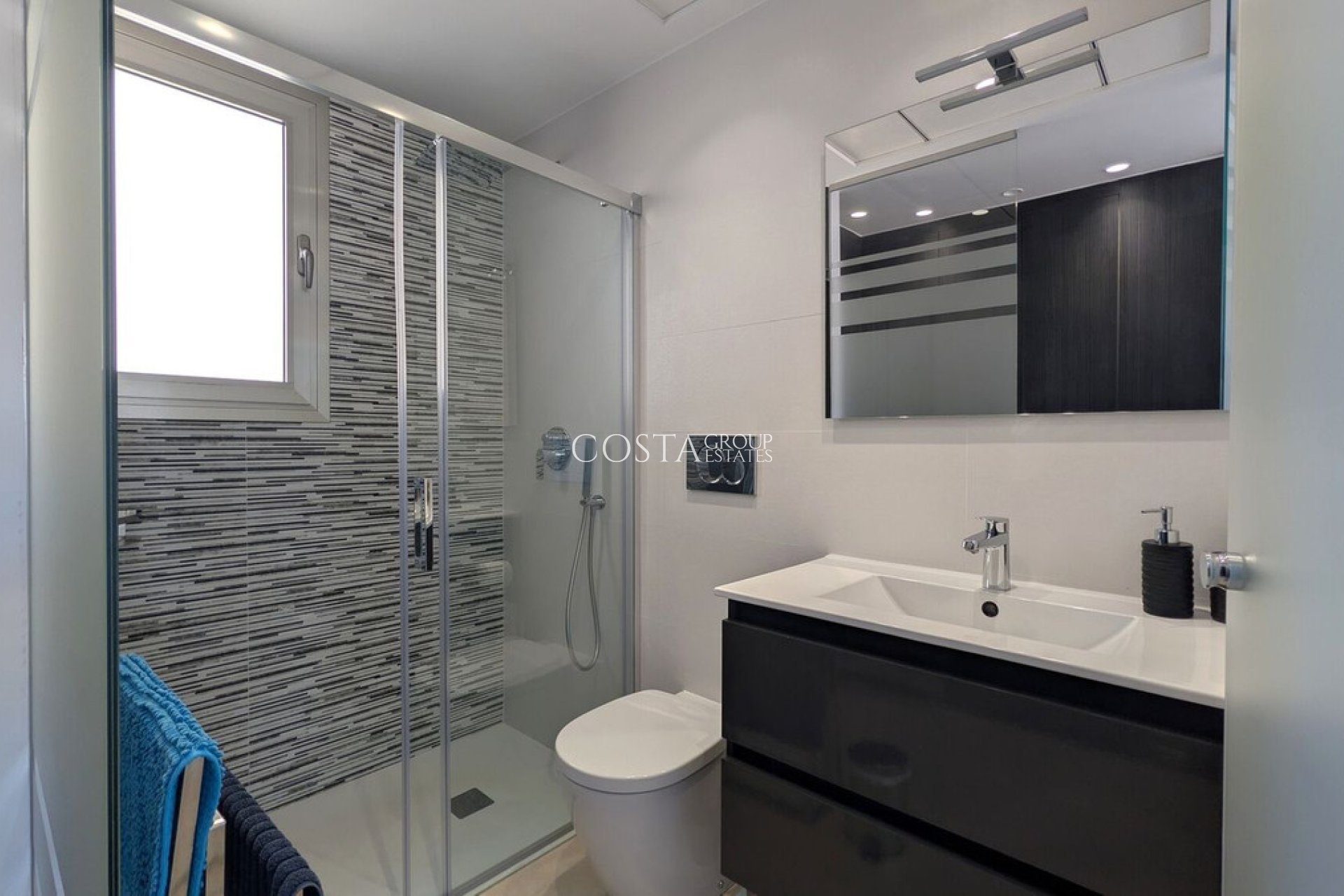 Revente - Villa -
Orihuela Costa - Villamartin