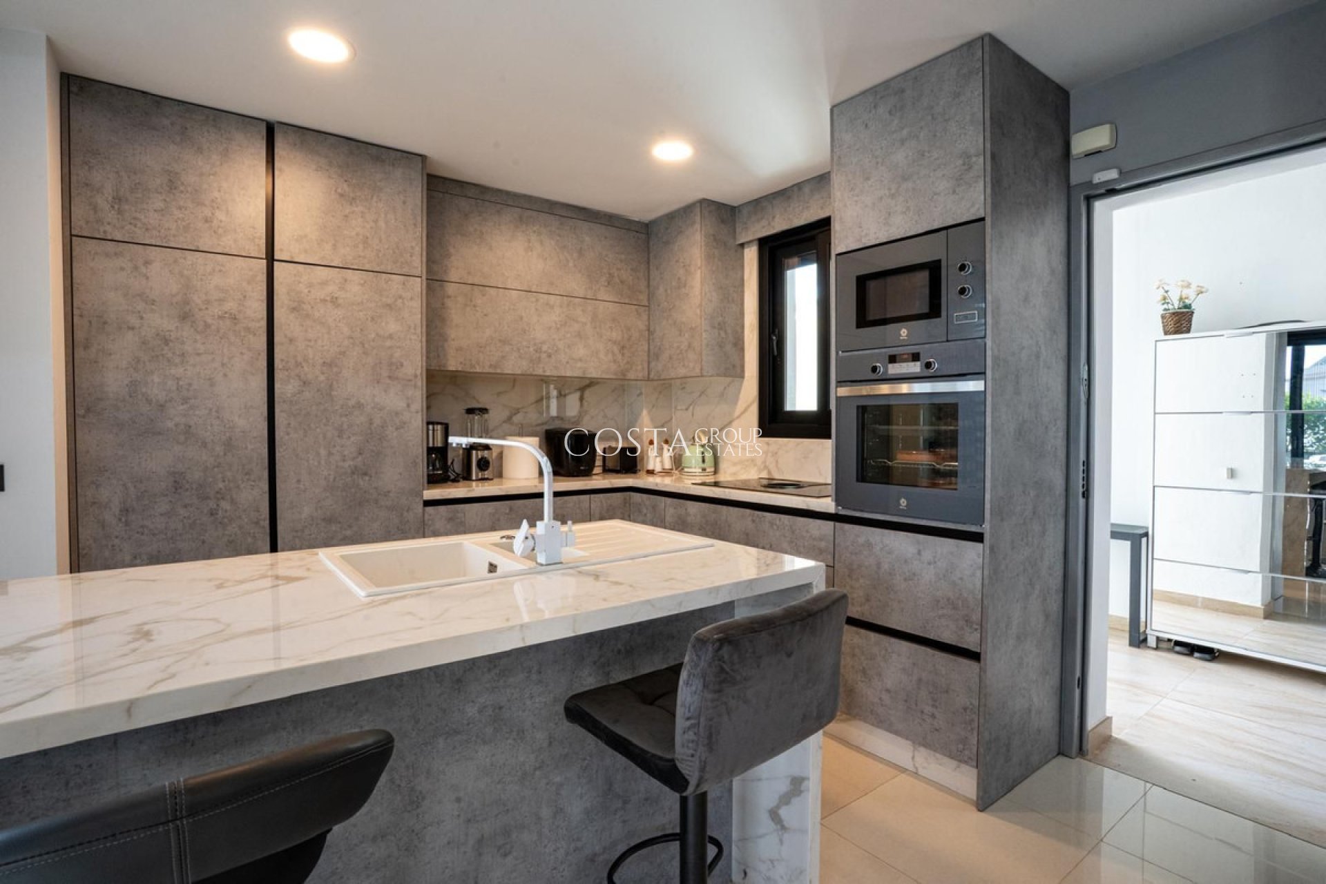 Revente - Villa -
Orihuela Costa - Villamartin