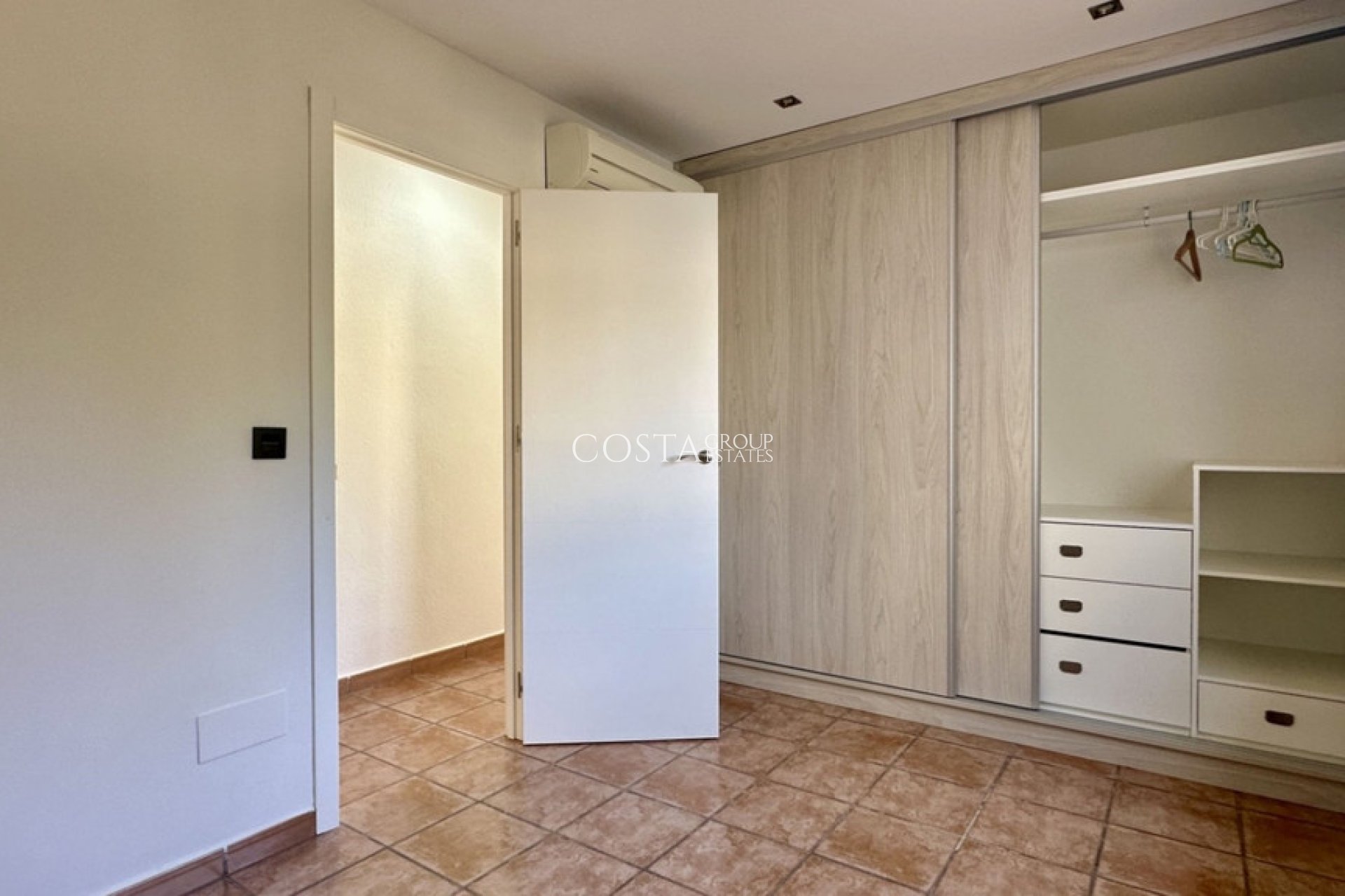 Revente - Villa -
Orihuela Costa - Villamartin