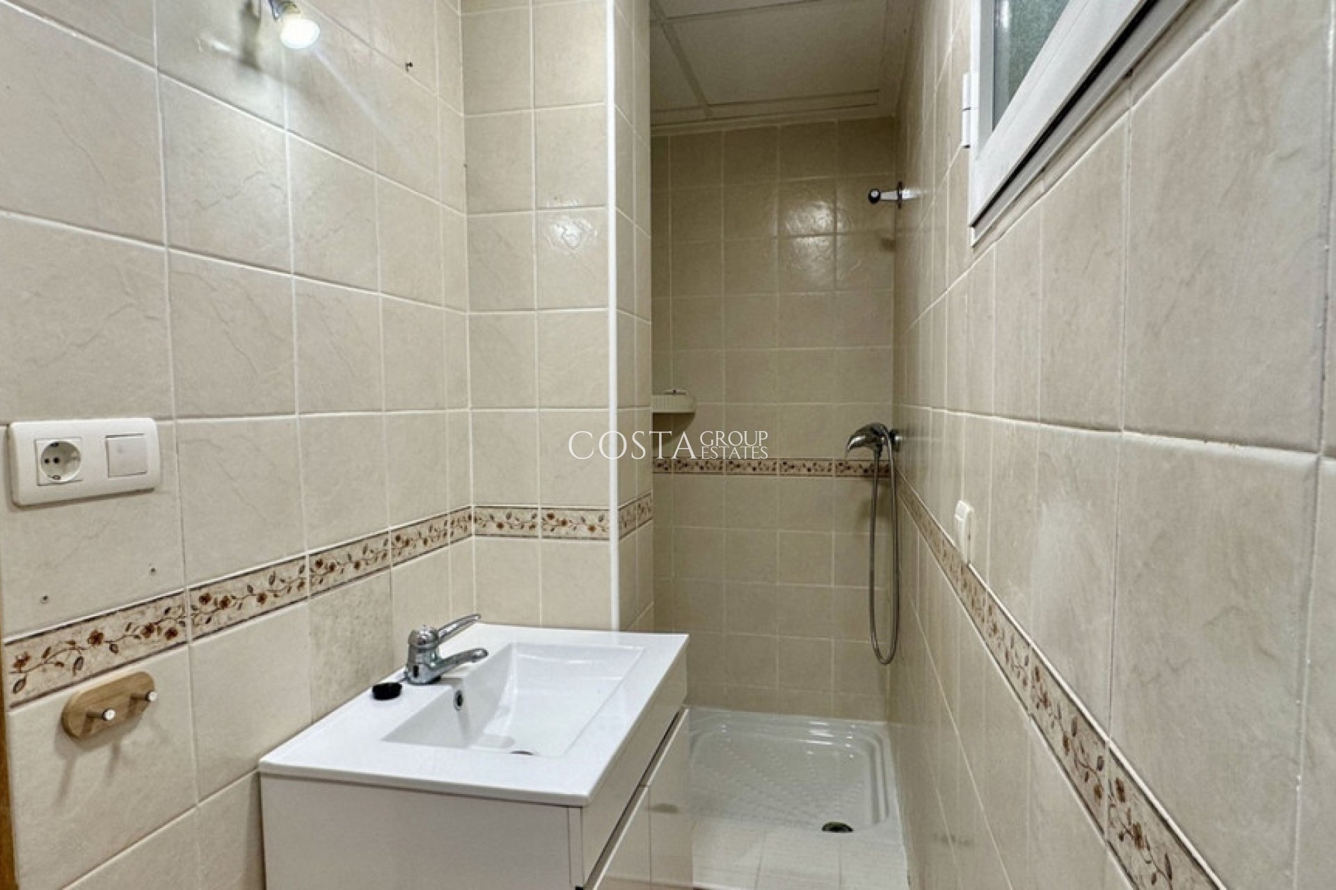 Revente - Villa -
Orihuela Costa - Villamartin