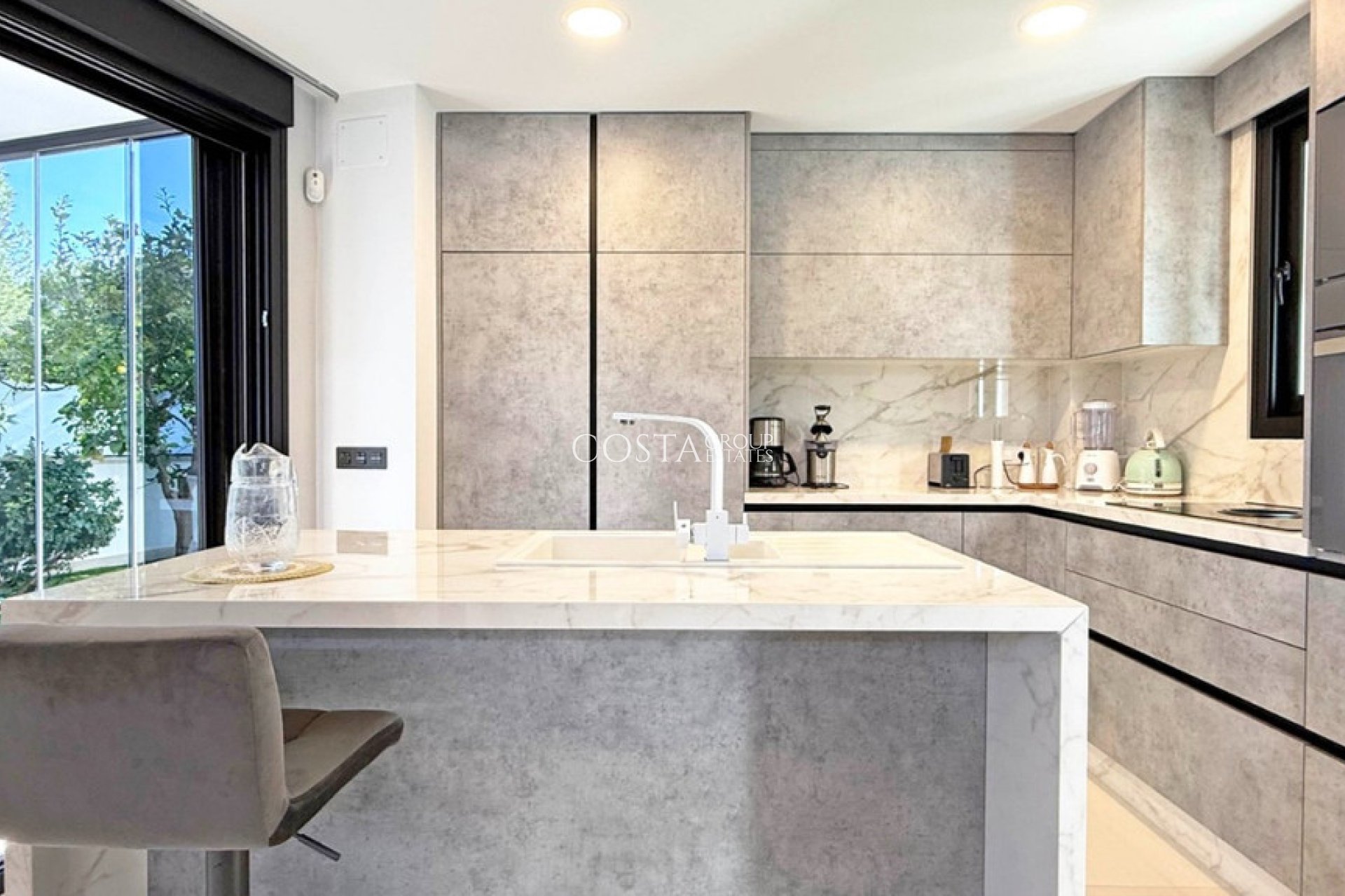 Revente - Villa -
Orihuela Costa - Villamartin