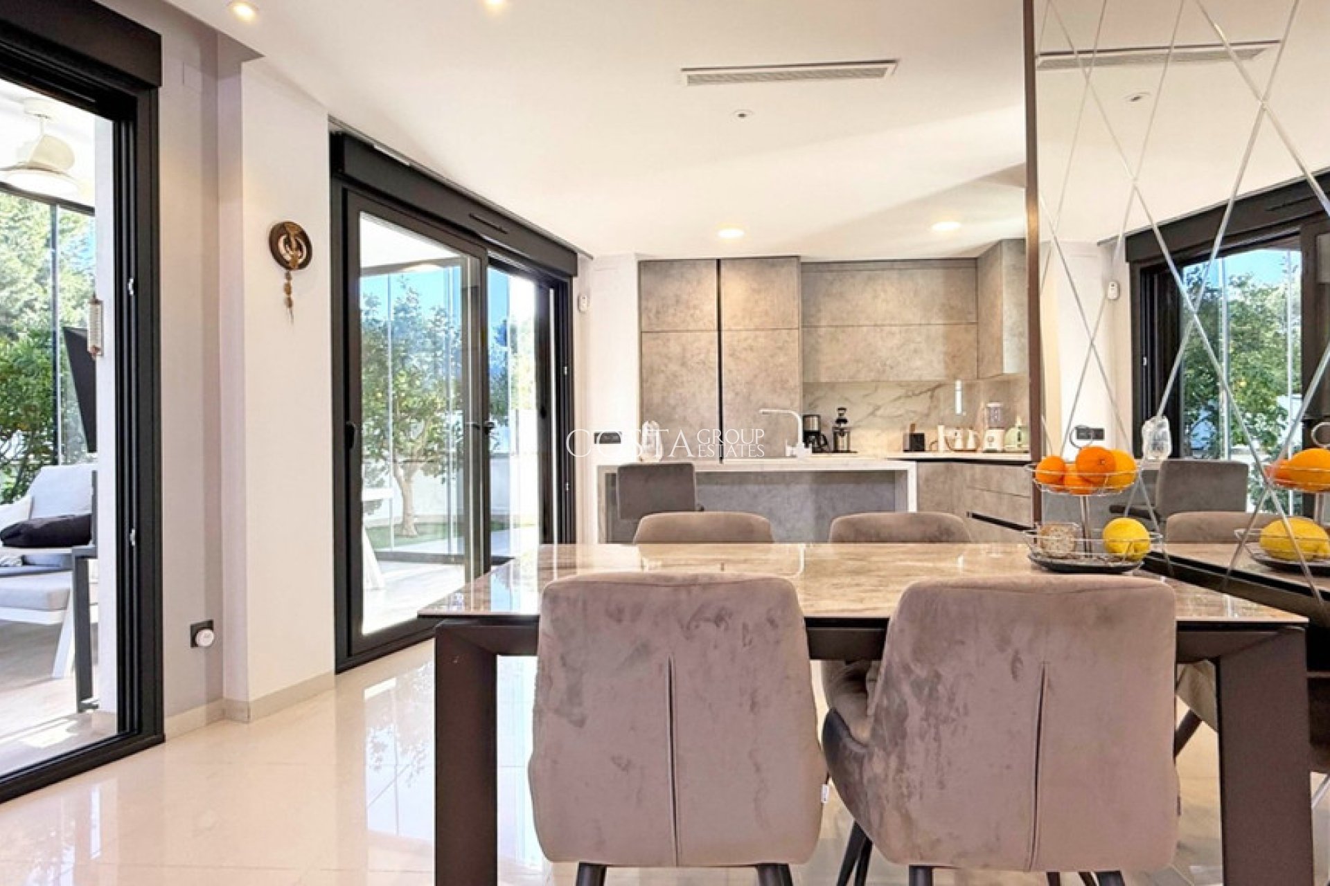 Revente - Villa -
Orihuela Costa - Villamartin