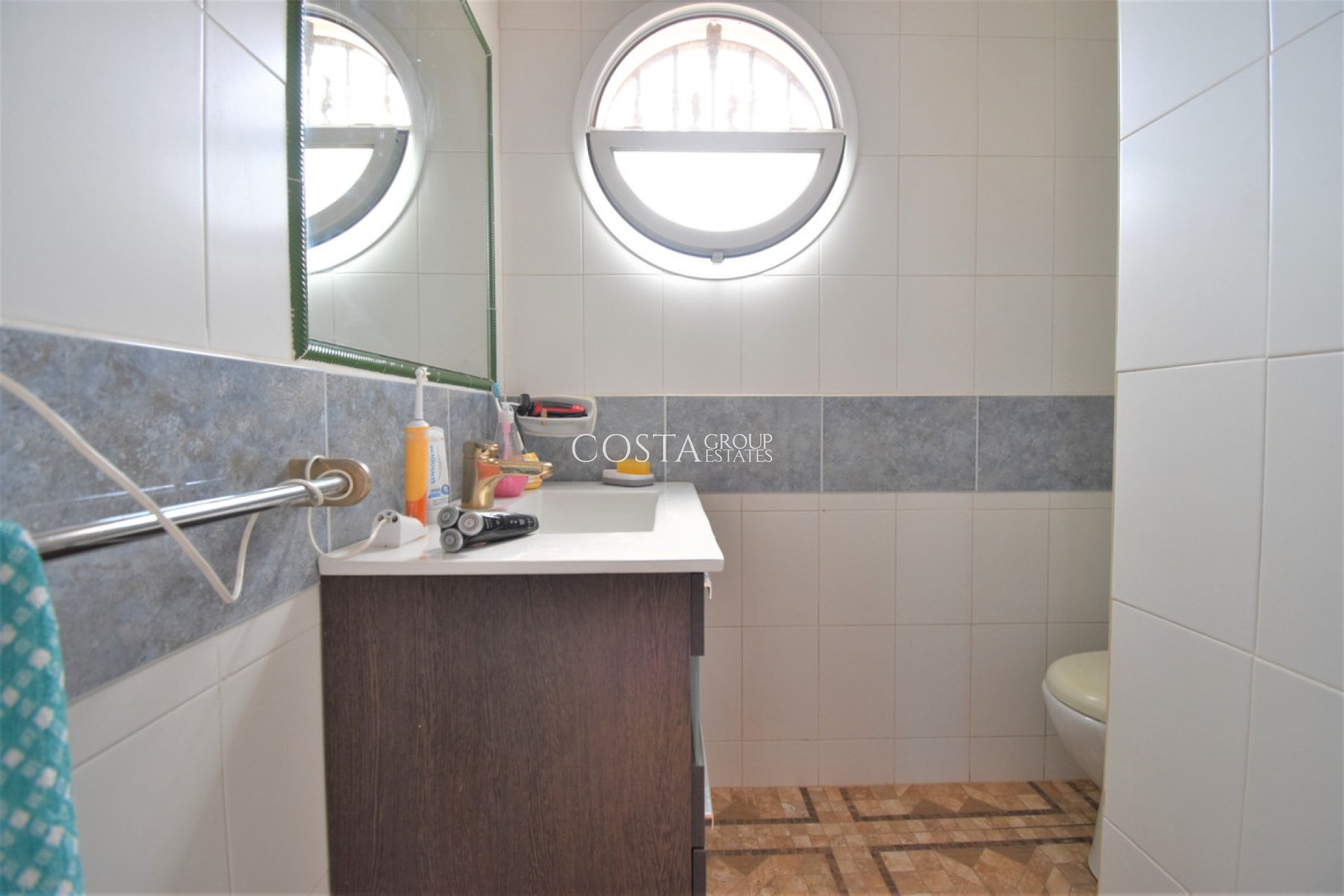 Revente - Villa -
Orihuela Costa - Villamartin