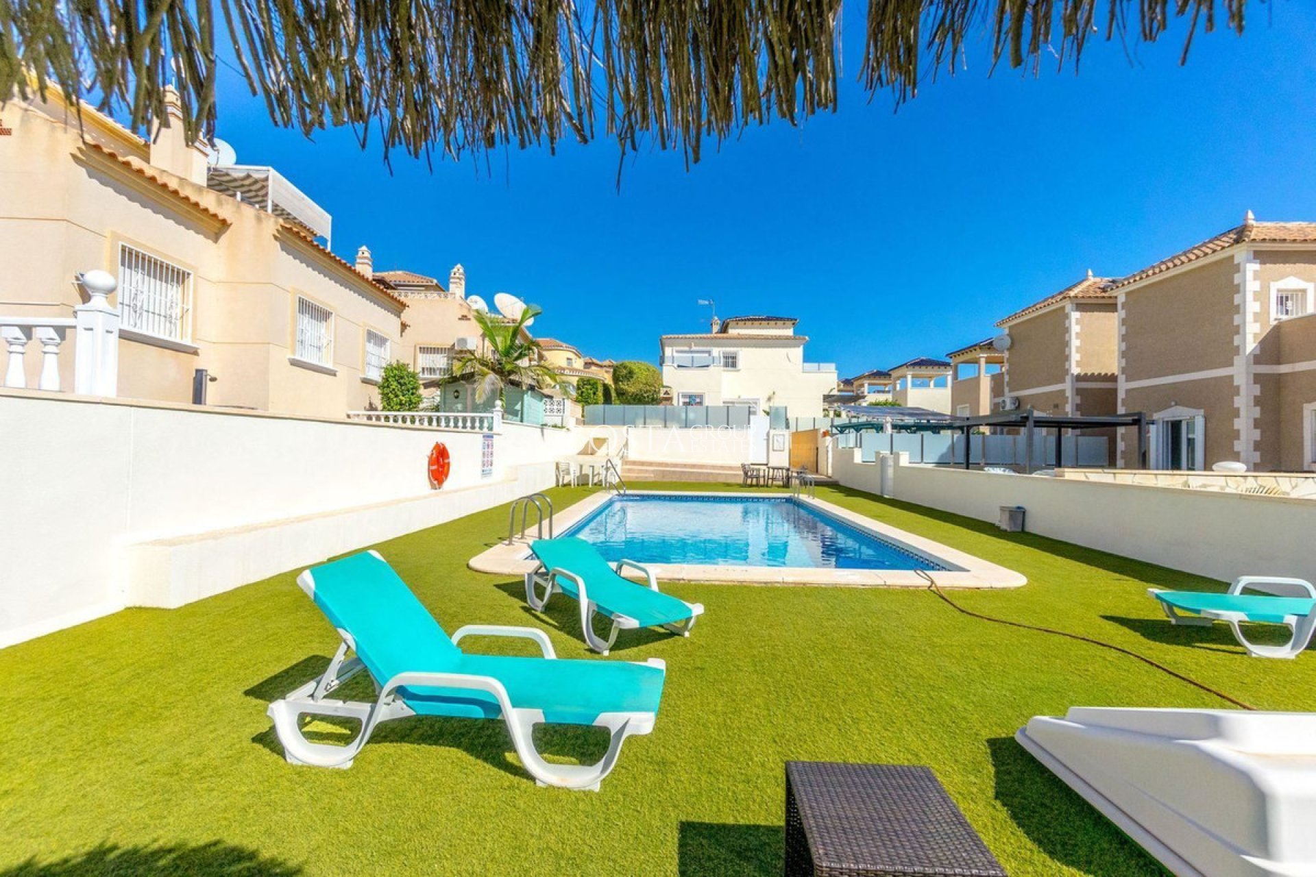 Revente - Villa -
Orihuela Costa - Villamartin