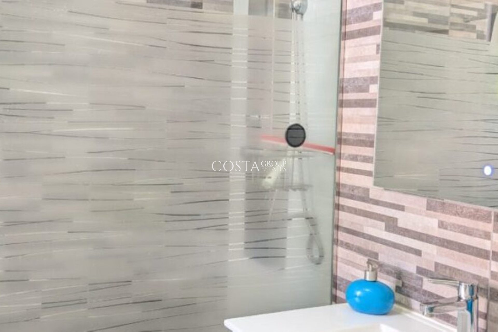 Revente - Villa -
Orihuela Costa - Villamartin