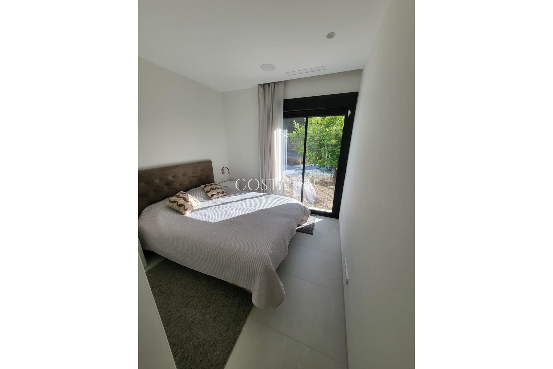 Revente - Villa -
Orihuela Costa