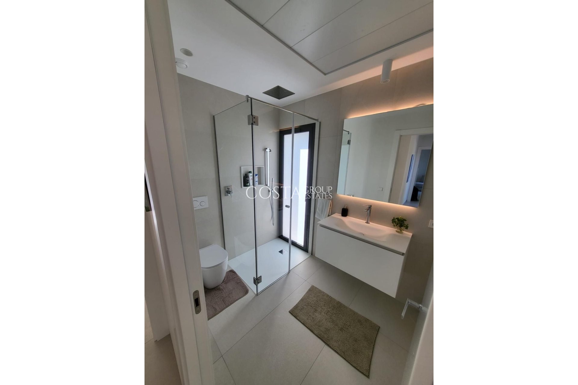 Revente - Villa -
Orihuela Costa