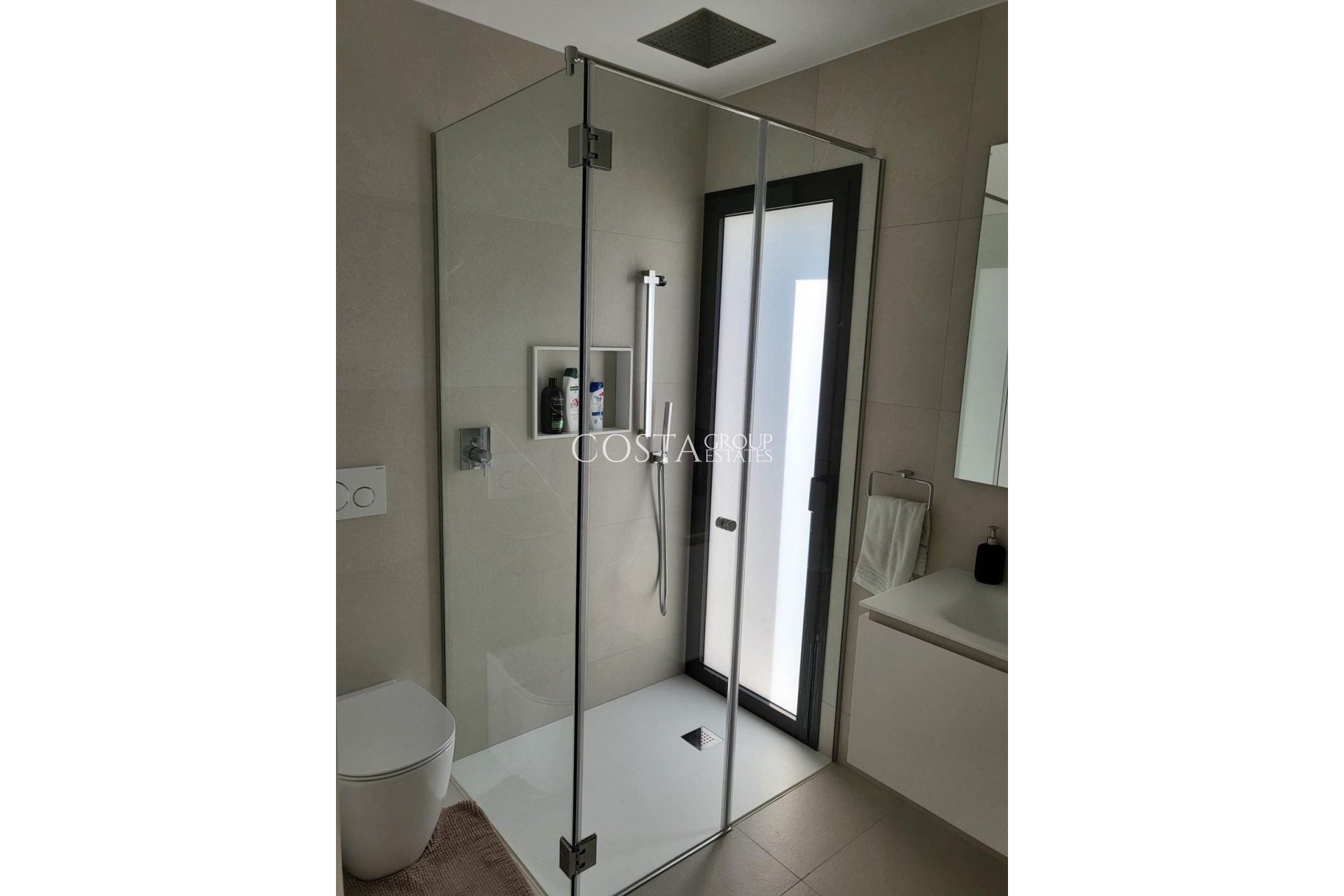 Revente - Villa -
Orihuela Costa