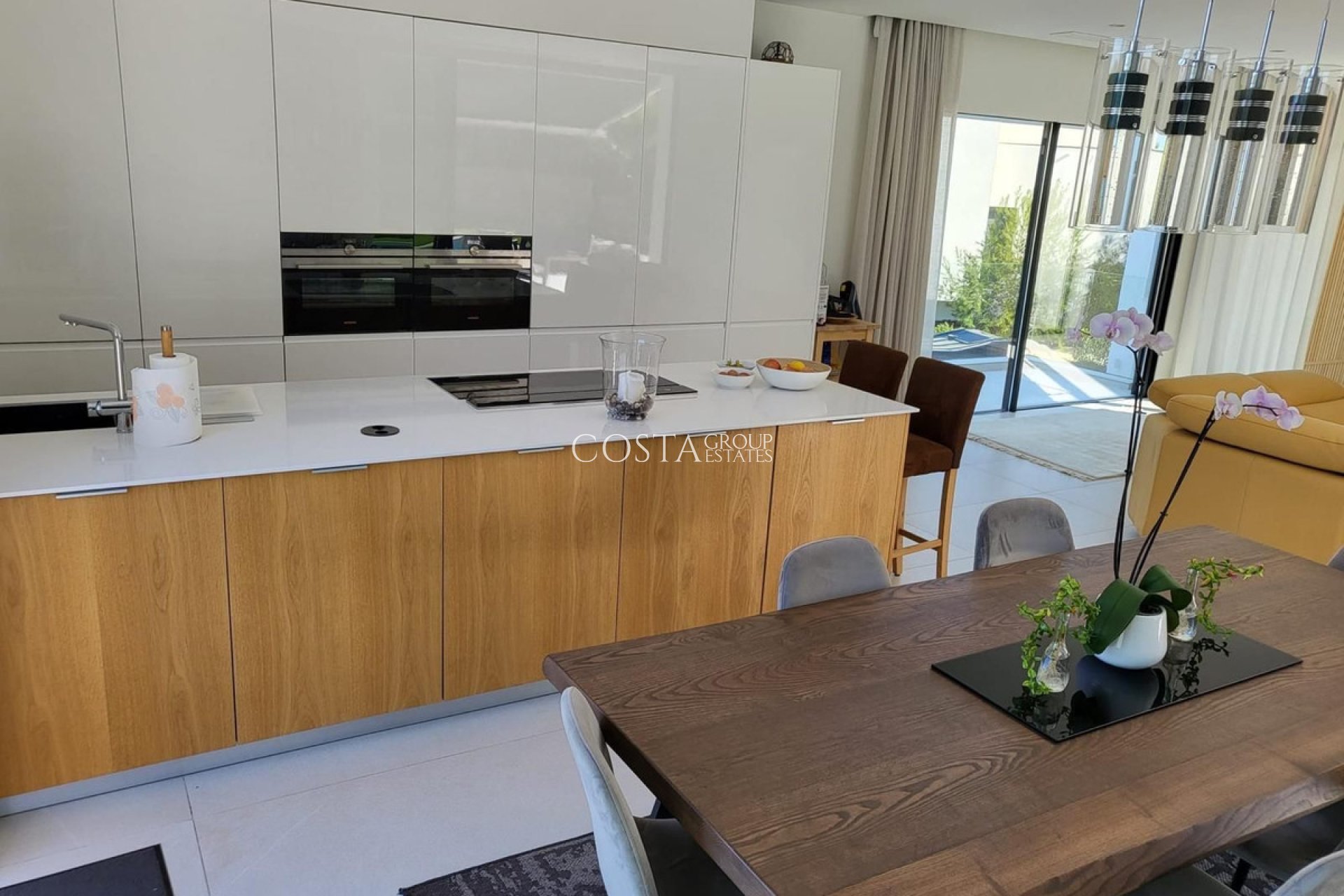 Revente - Villa -
Orihuela Costa