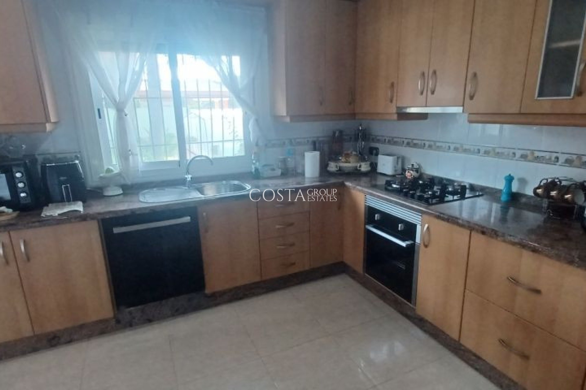 Revente - Villa -
Orihuela Costa