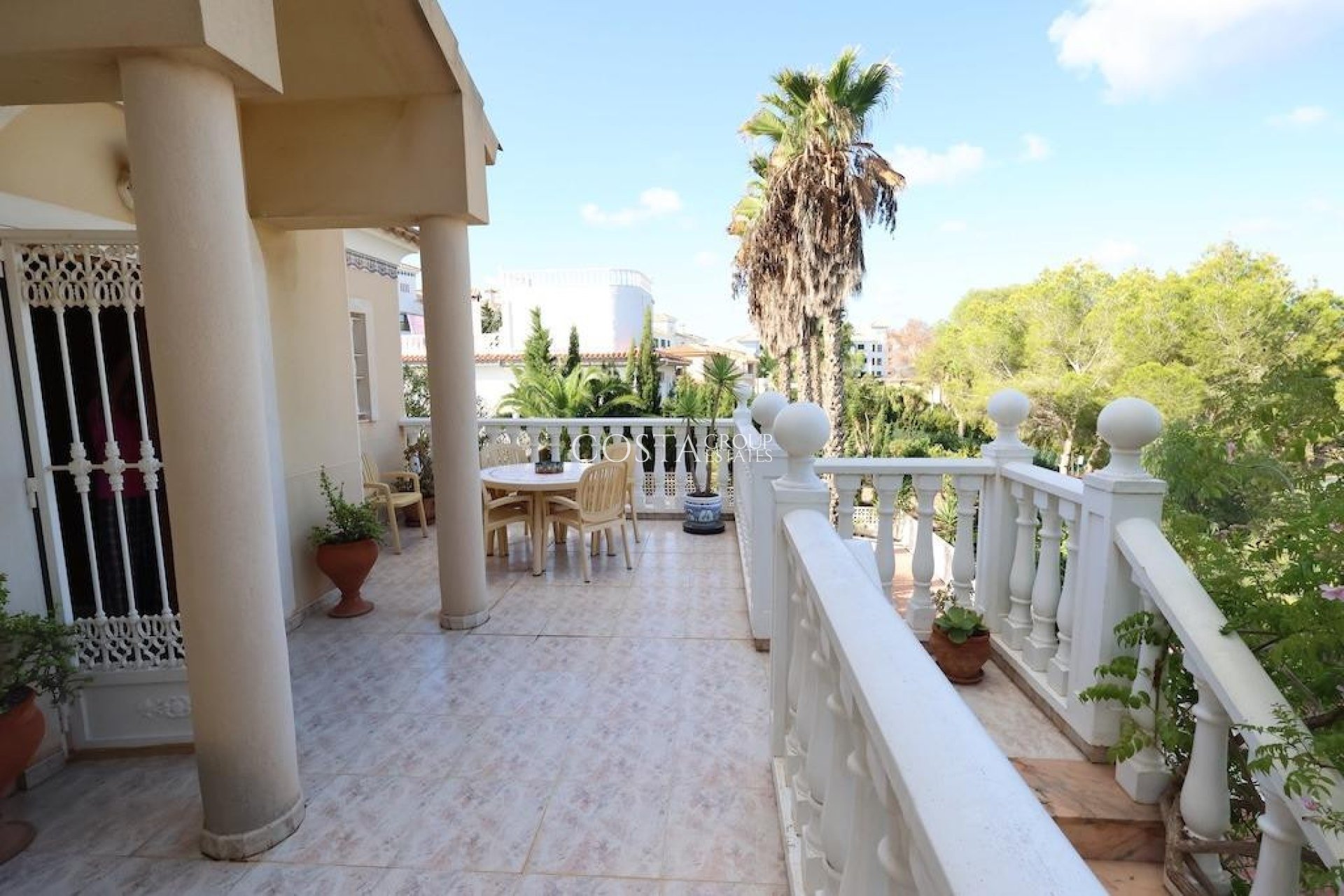Revente - Villa -
Orihuela Costa