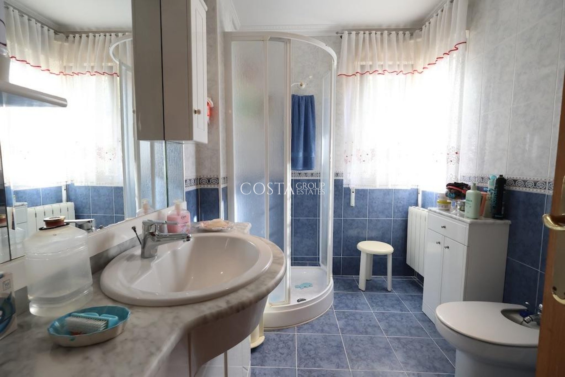 Revente - Villa -
Orihuela Costa