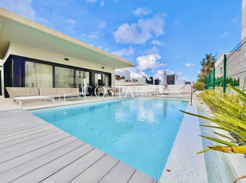 Revente - Villa -
Orihuela - Dehesa de Campoamor