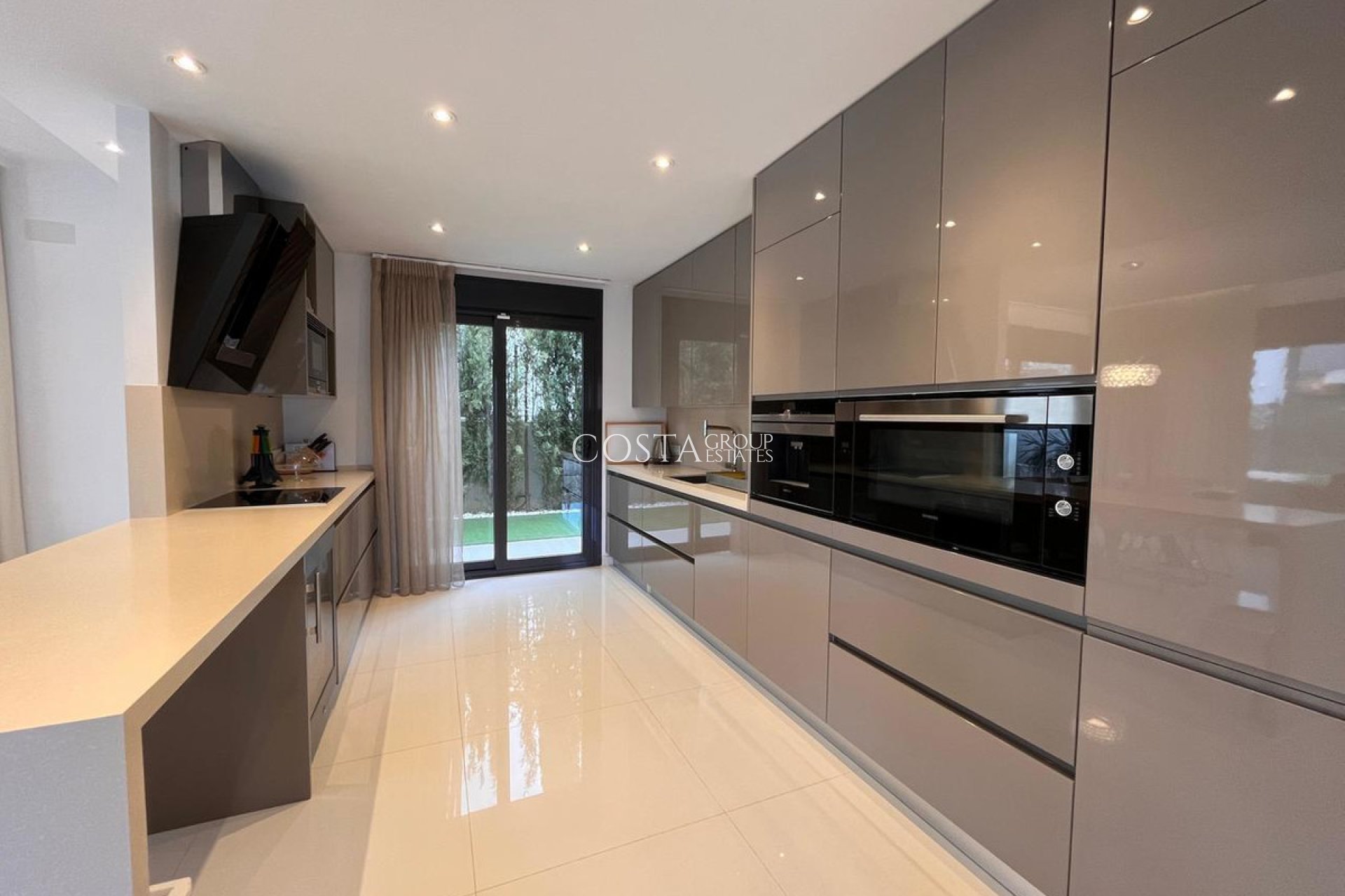 Revente - Villa -
Orihuela - Dehesa de Campoamor