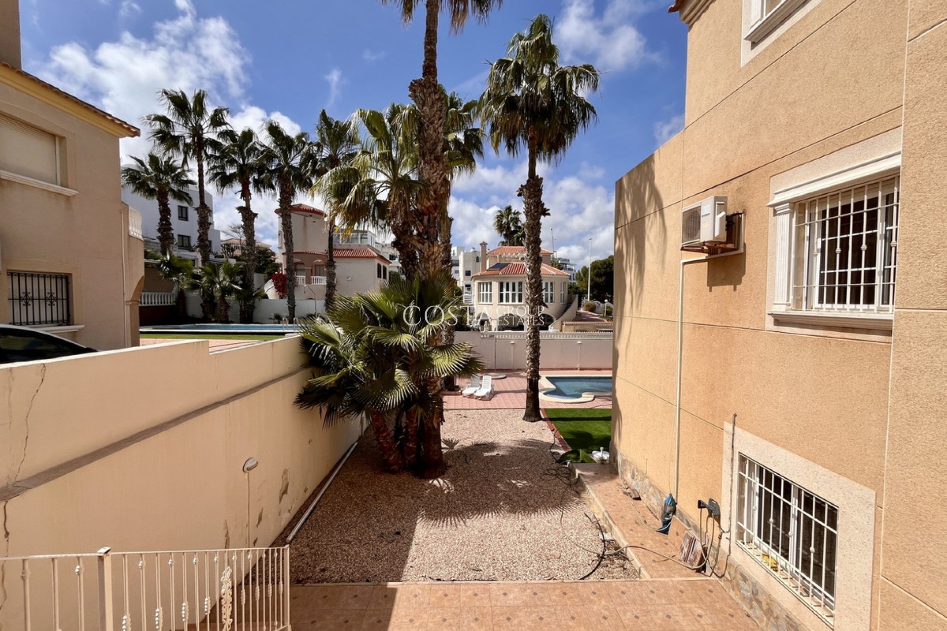 Revente - Villa -
Orihuela - La Zenia
