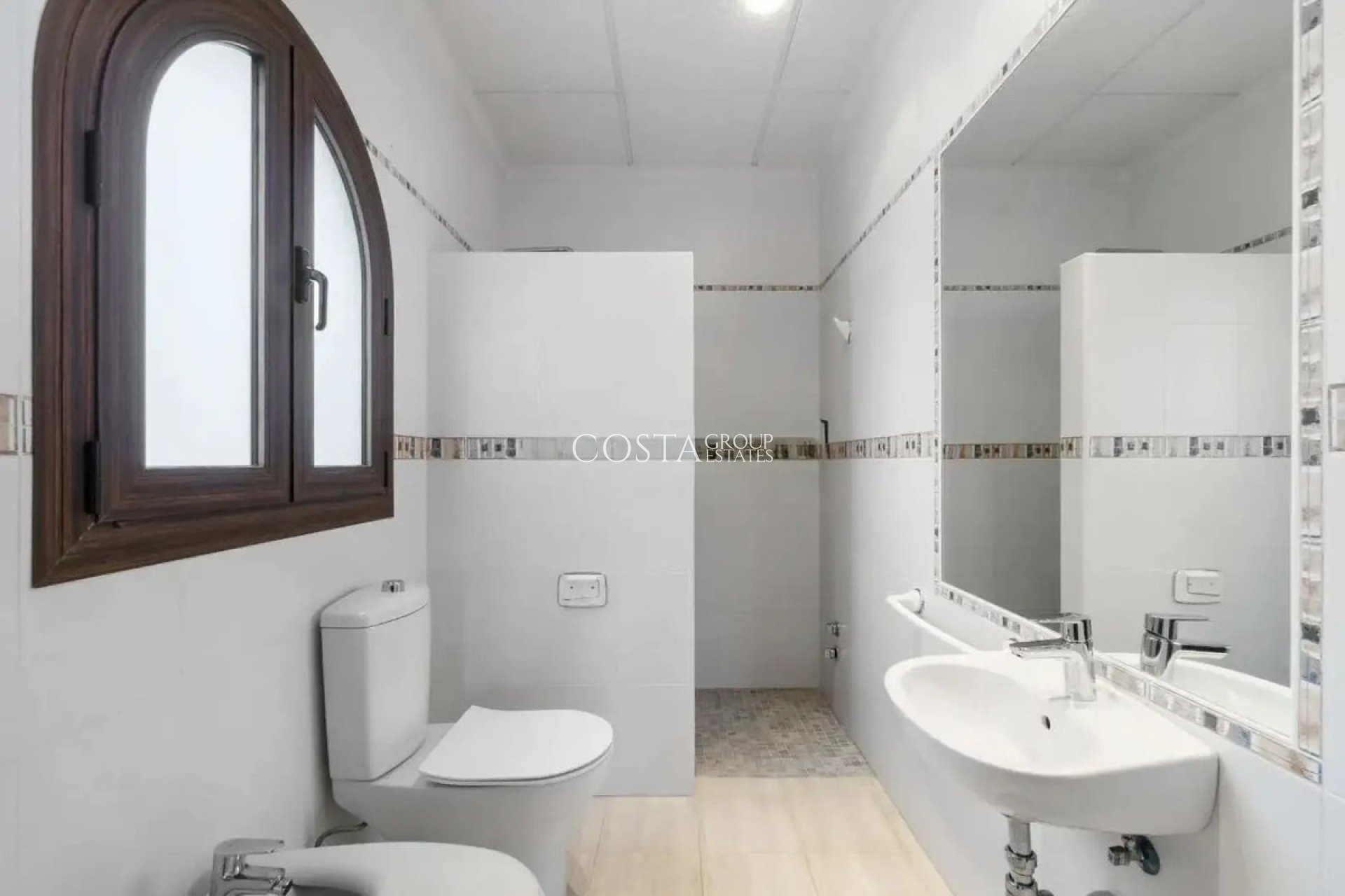 Revente - Villa -
Orihuela - La Zenia