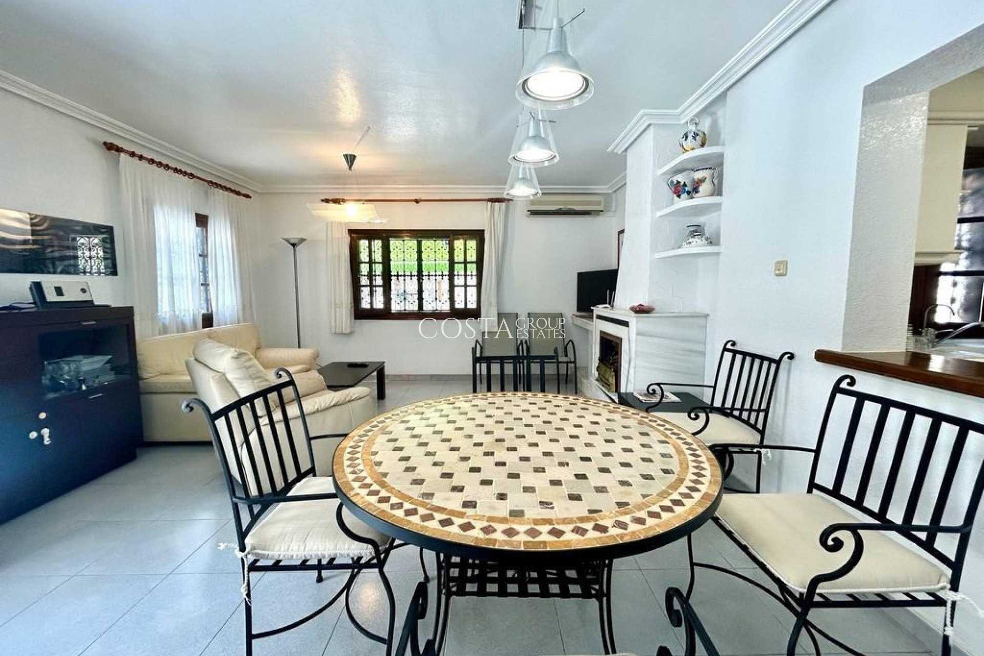 Revente - Villa -
Orihuela - La Zenia