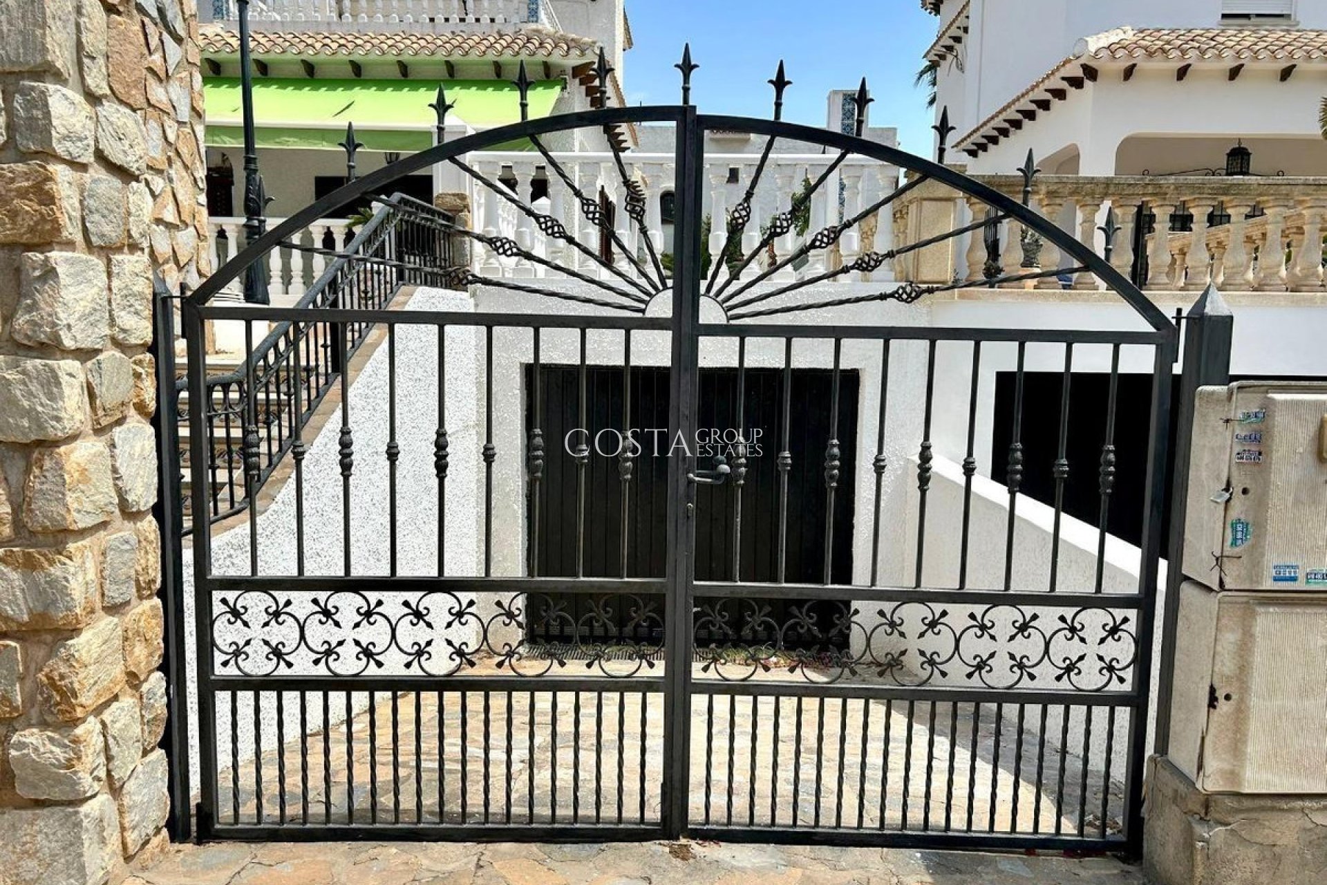 Revente - Villa -
Orihuela - La Zenia