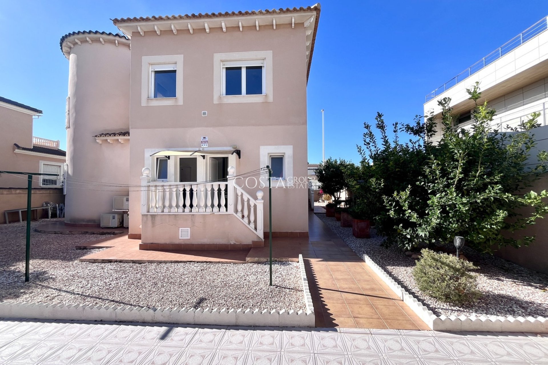 Revente - Villa -
Orihuela - La Zenia