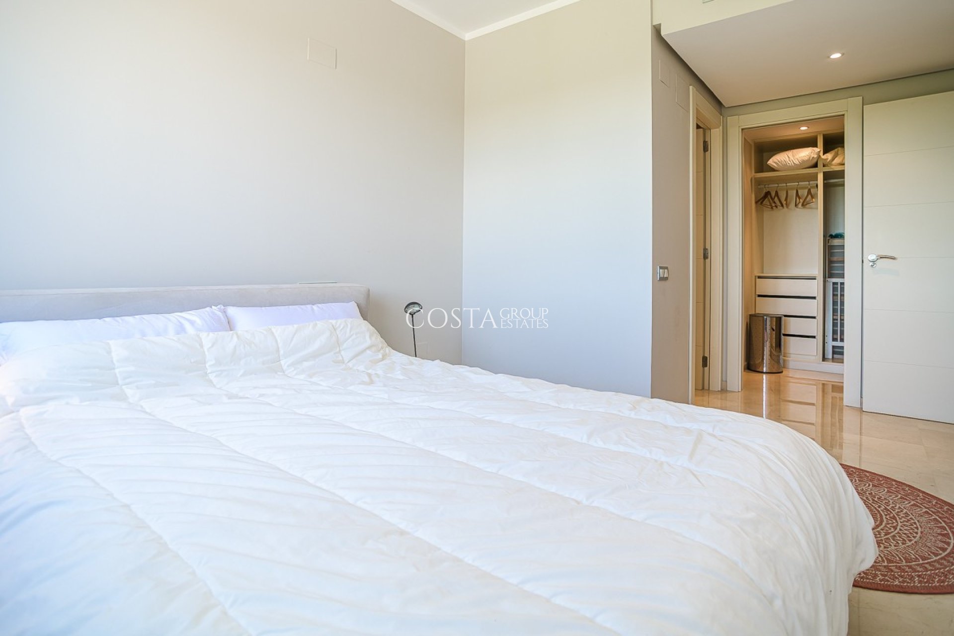 Revente - Villa -
Orihuela - Las Colinas Golf
