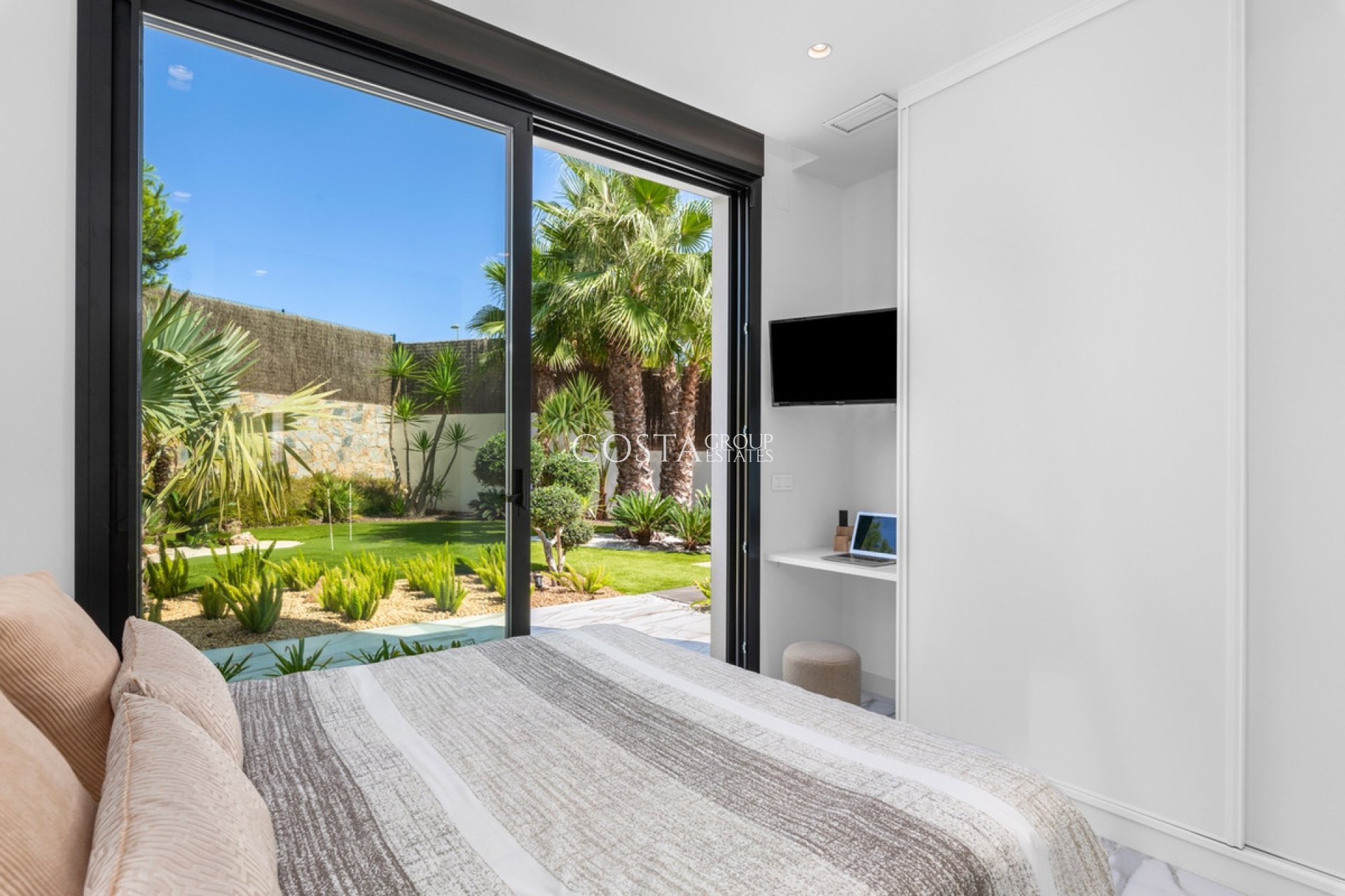 Revente - Villa -
Orihuela - Las Colinas Golf