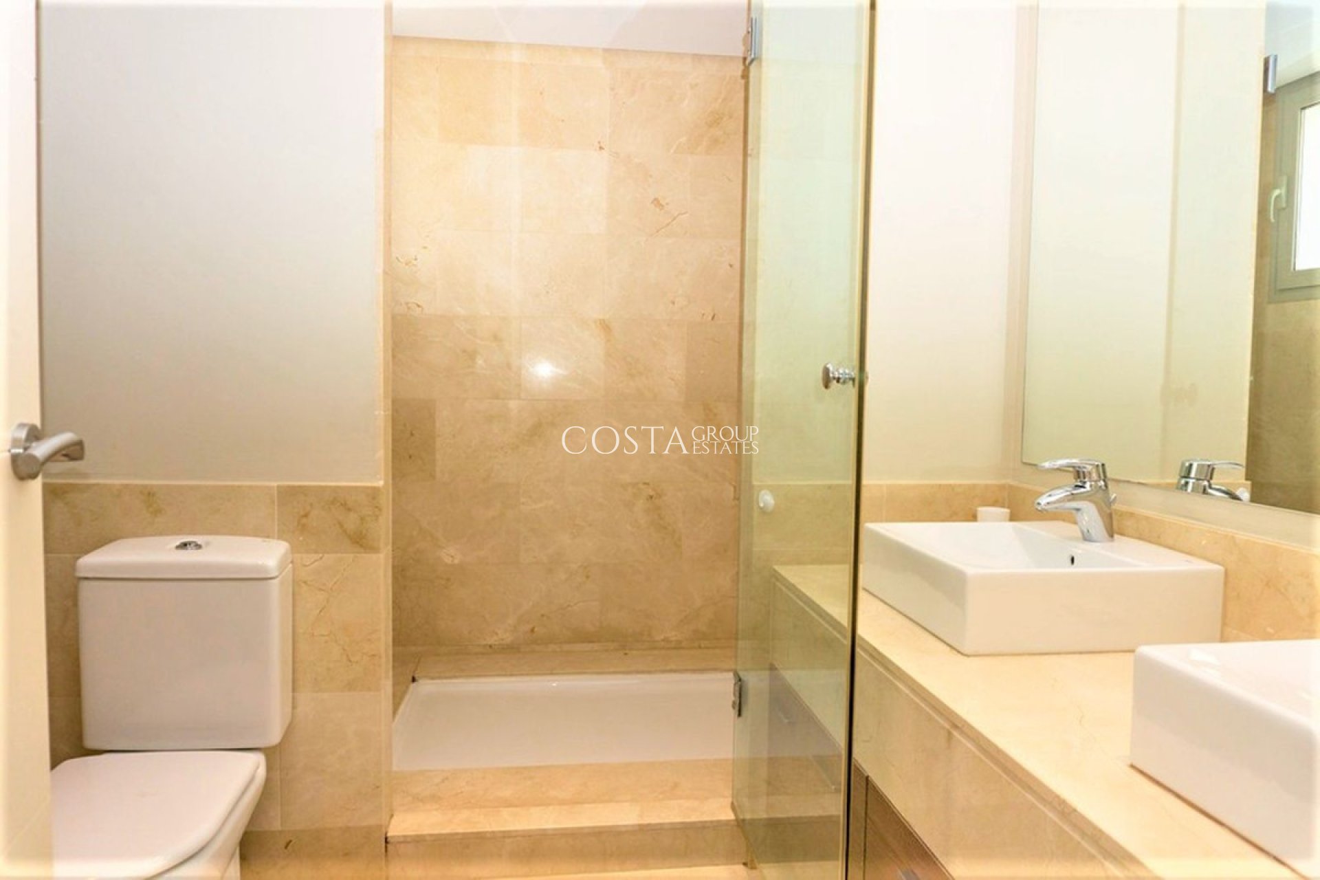 Revente - Villa -
Orihuela - Las Colinas Golf