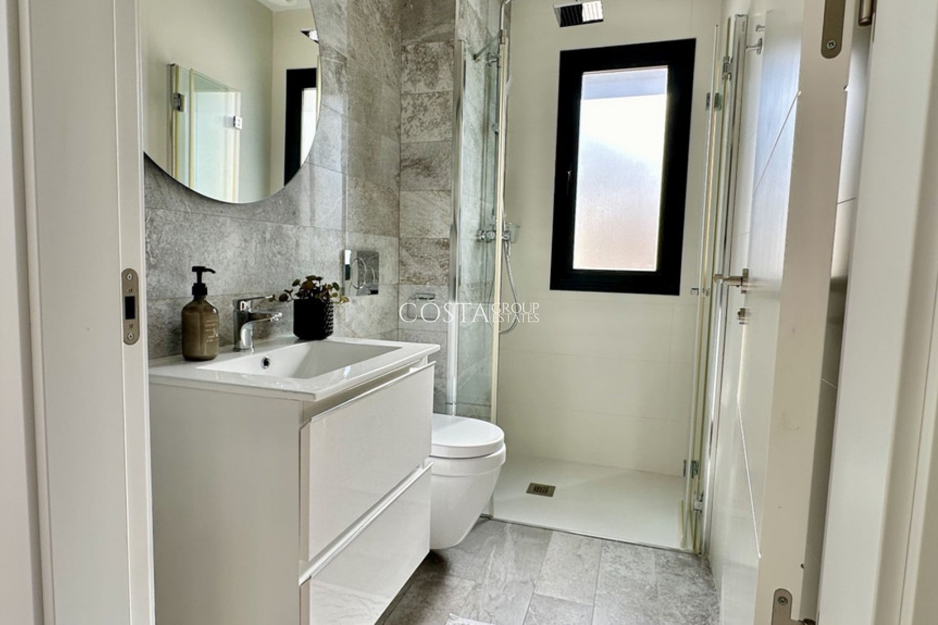 Revente - Villa -
Orihuela - Lomas de Cabo Roig