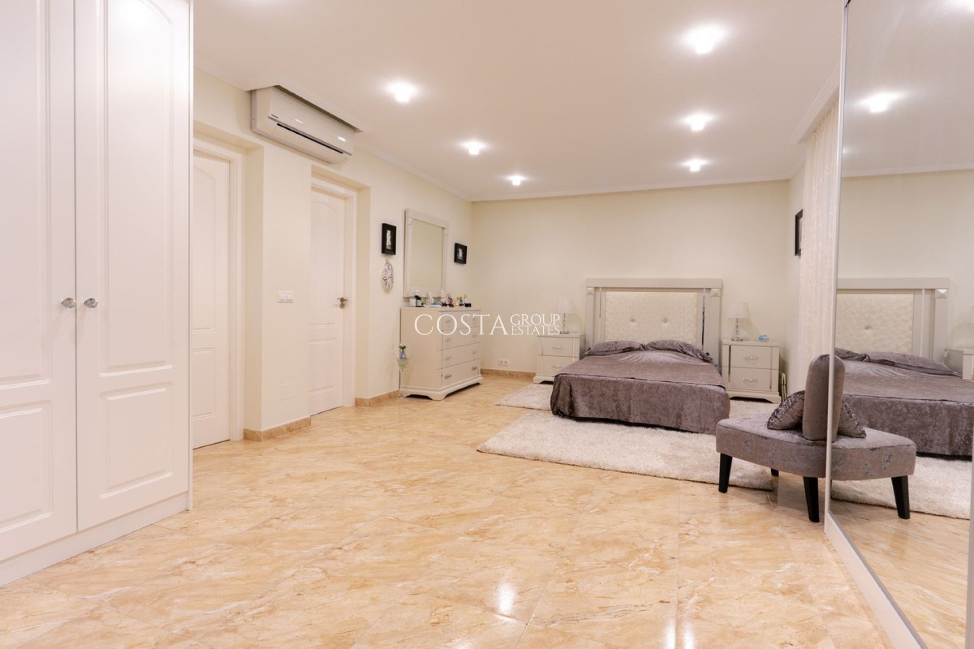 Revente - Villa -
Orihuela - Los Balcones