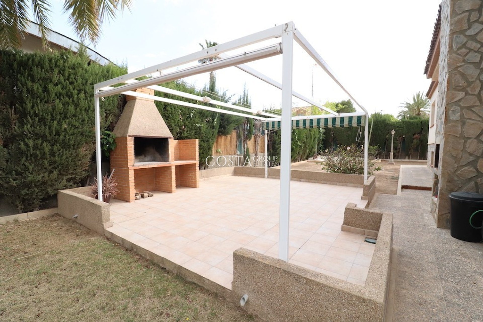 Revente - Villa -
Orihuela - Mil Palmeras