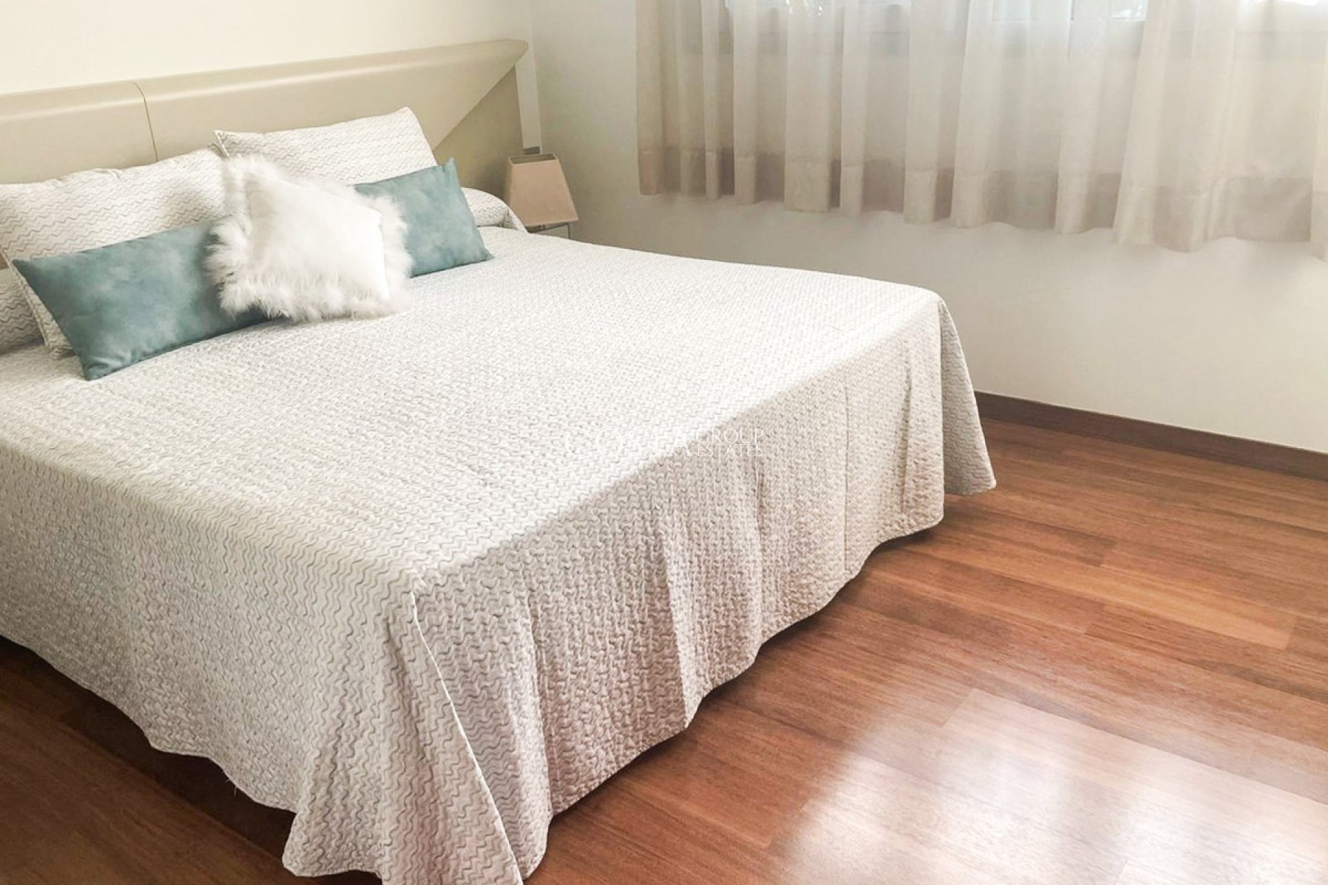 Revente - Villa -
Orihuela - Mil Palmeras