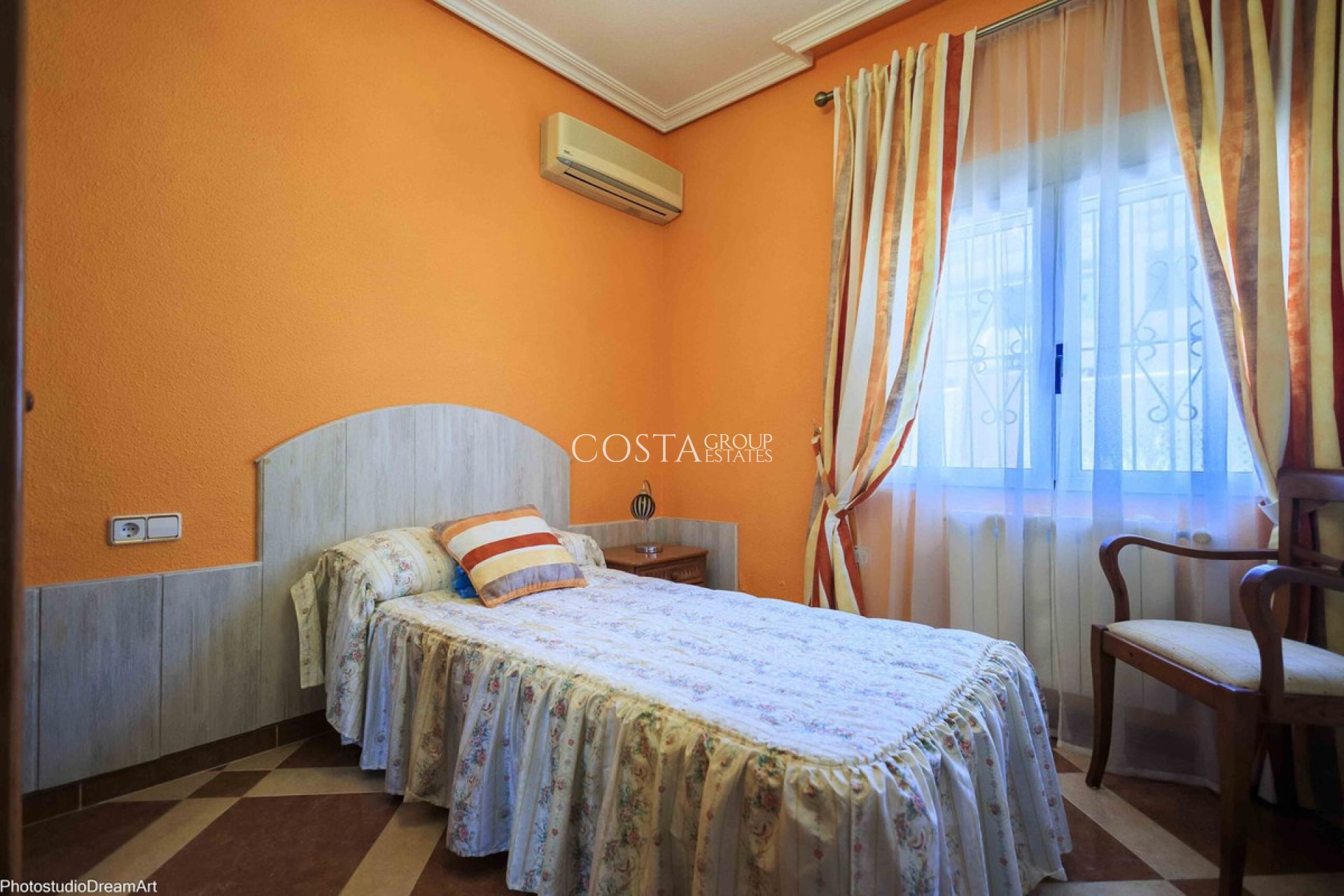 Revente - Villa -
Orihuela - Orihuela Costa