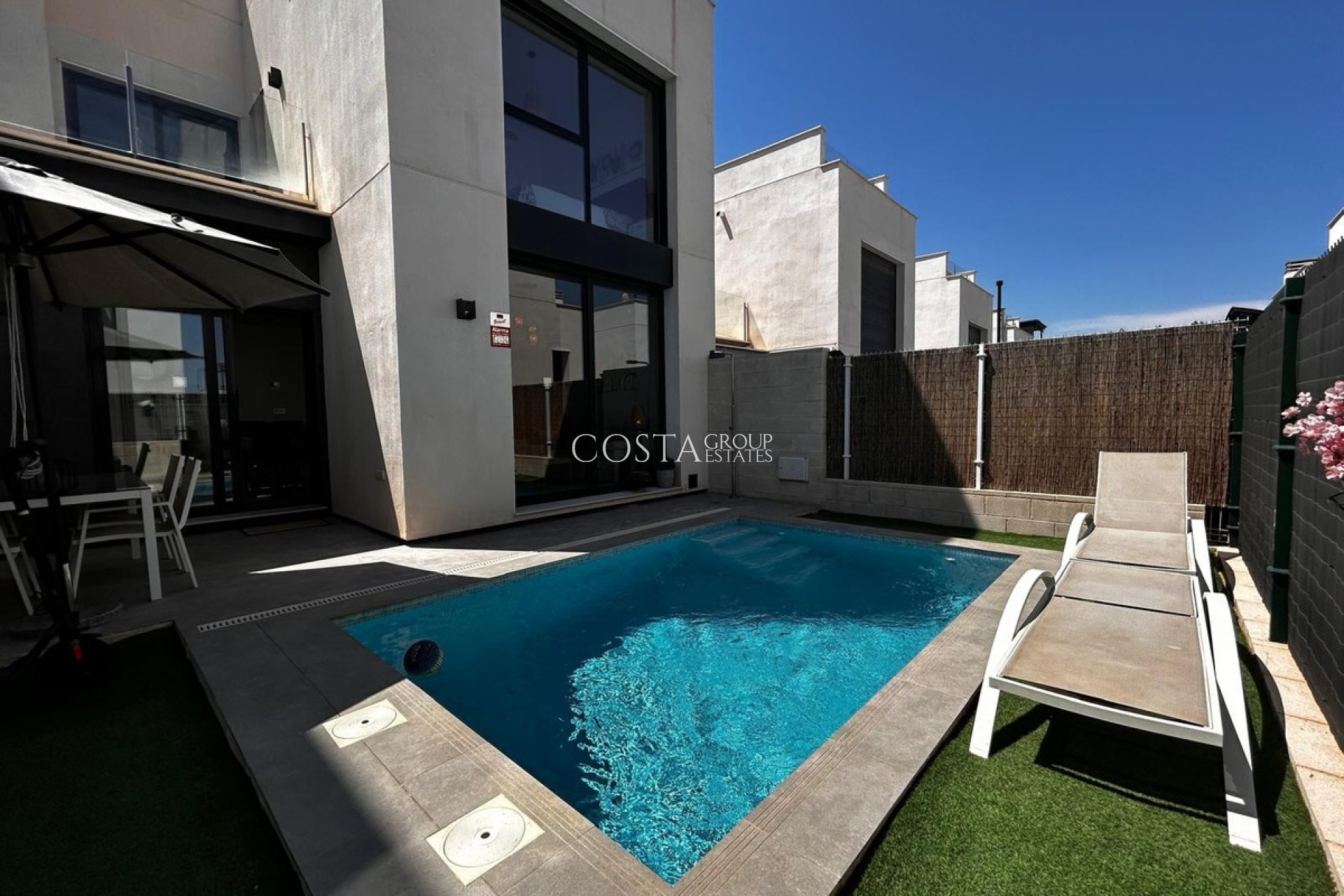 Revente - Villa -
Orihuela - Orihuela Costa