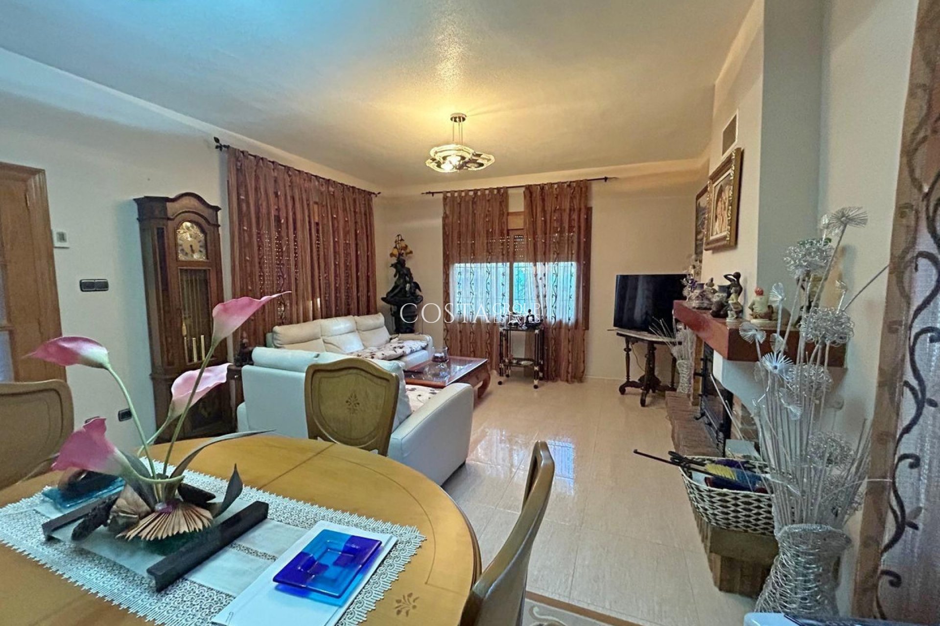 Revente - Villa -
Orihuela - Orihuela Costa