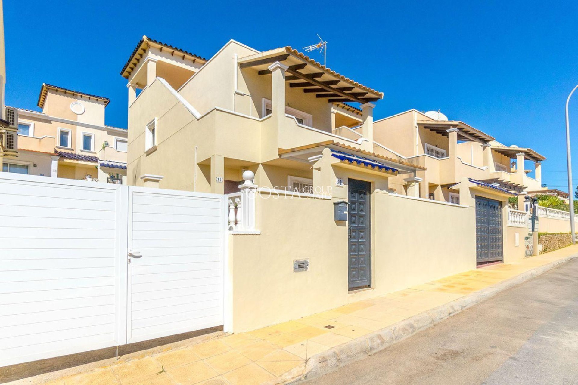 Revente - Villa -
Orihuela - Orihuela Costa