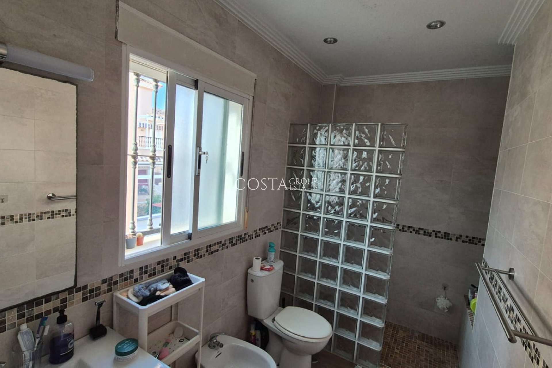 Revente - Villa -
Orihuela - Orihuela Costa