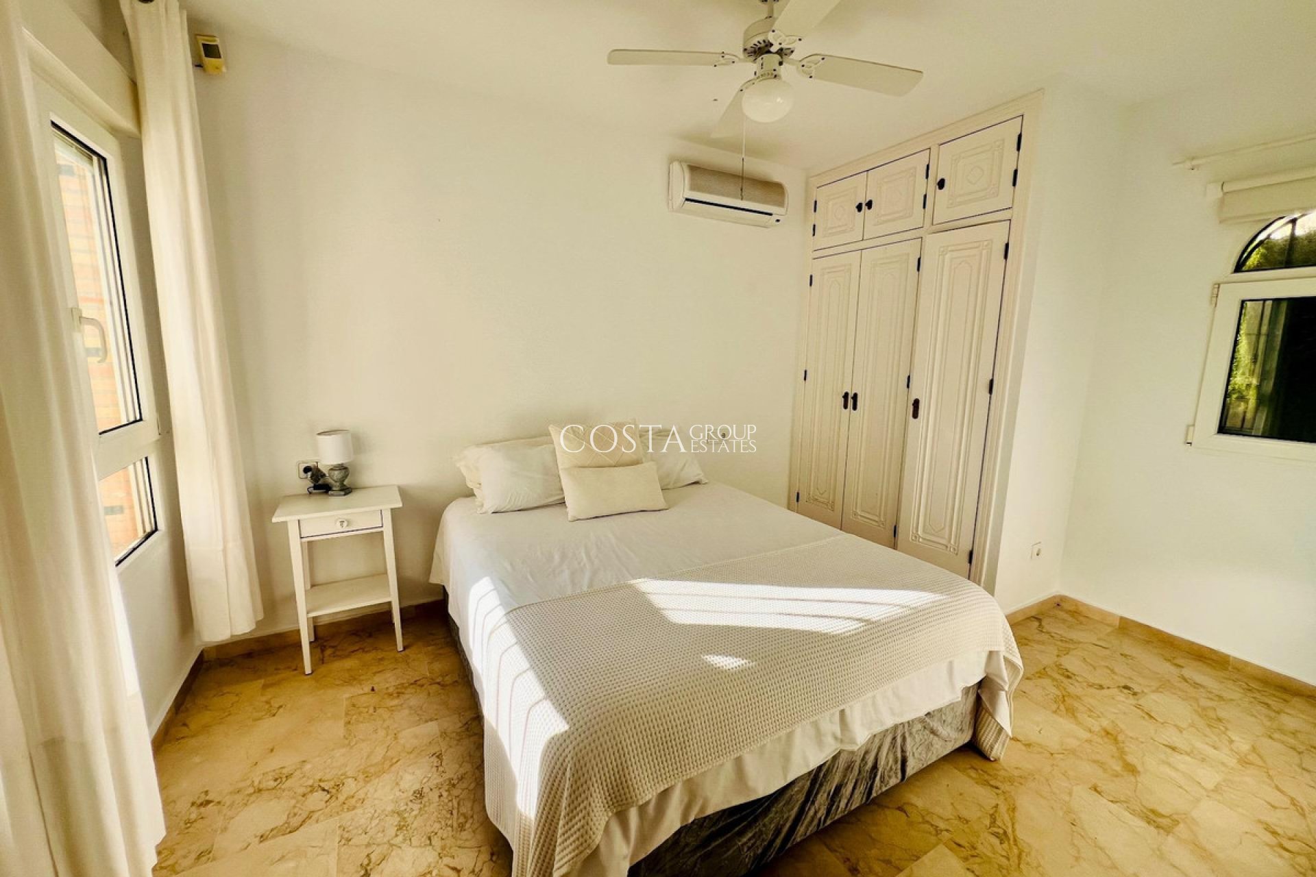 Revente - Villa -
Orihuela - Orihuela Costa