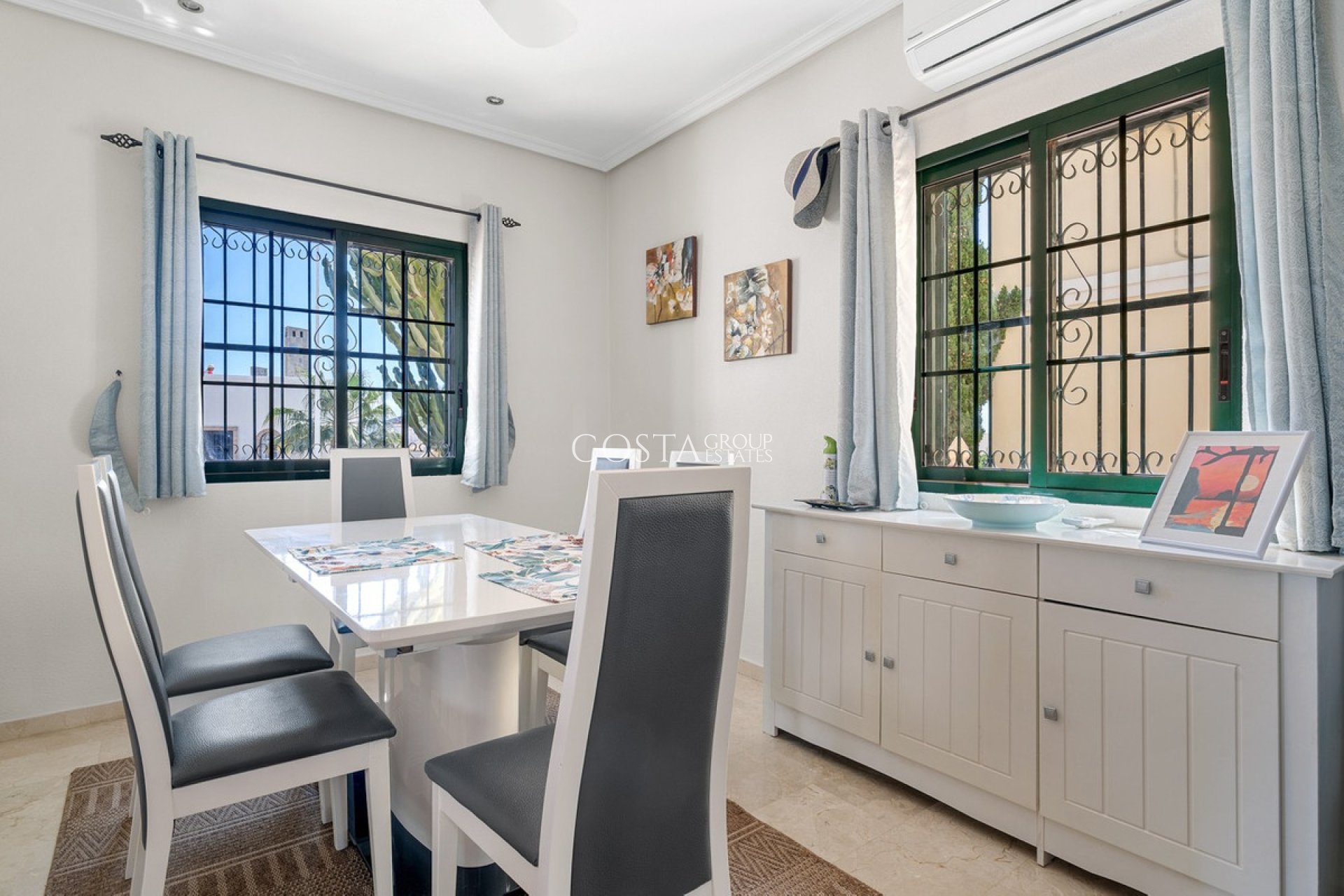 Revente - Villa -
Orihuela - Orihuela Costa