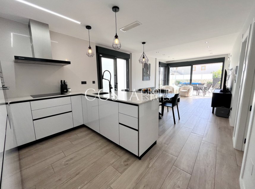 Revente - Villa -
Orihuela - Punta Prima