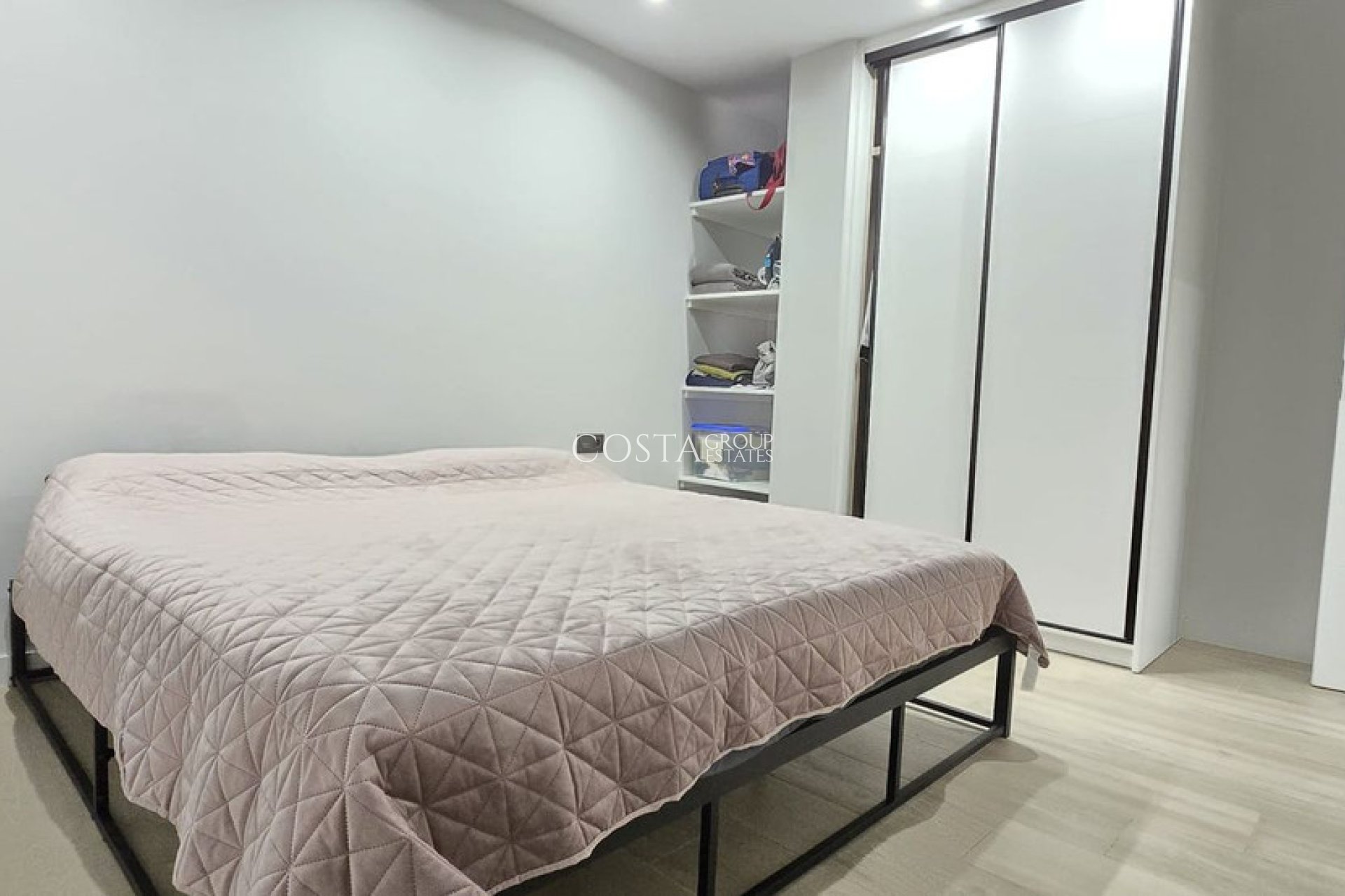 Revente - Villa -
Orihuela - Punta Prima