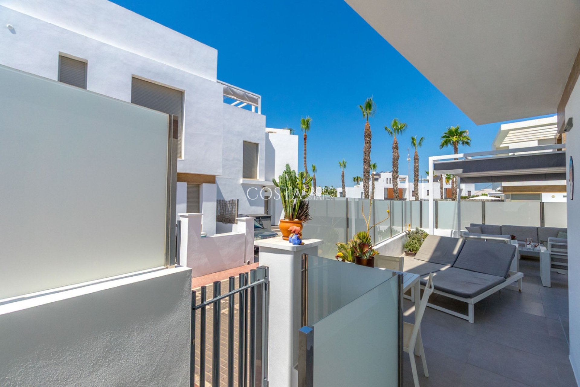 Revente - Villa -
Orihuela - Villamartin