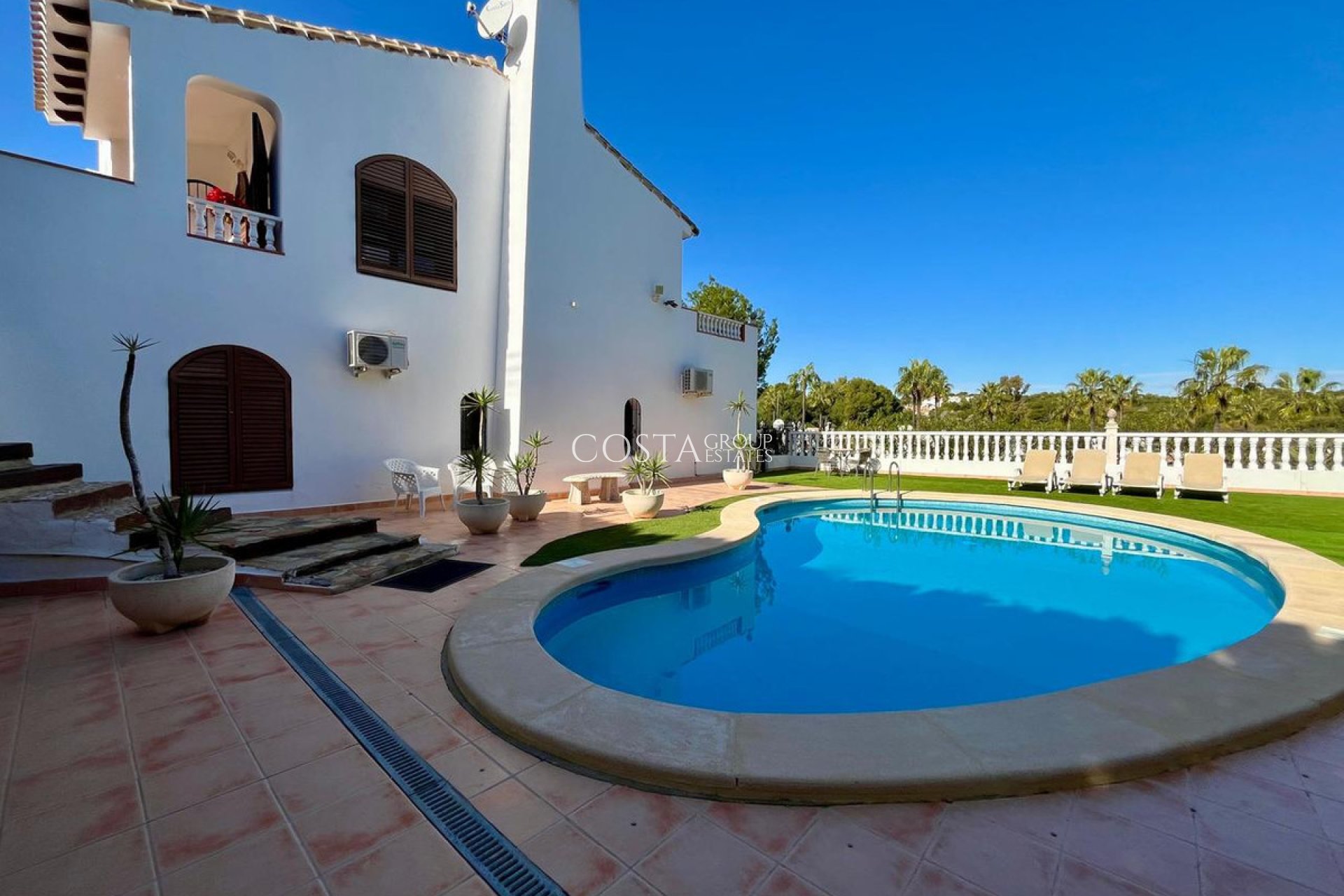 Revente - Villa -
Orihuela - Villamartin