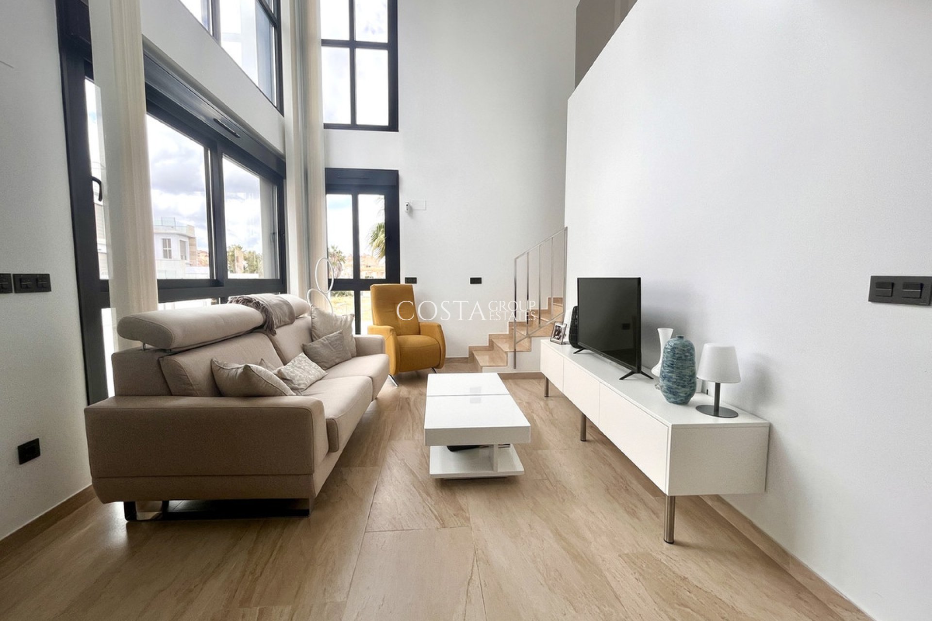 Revente - Villa -
Orihuela - Villamartin