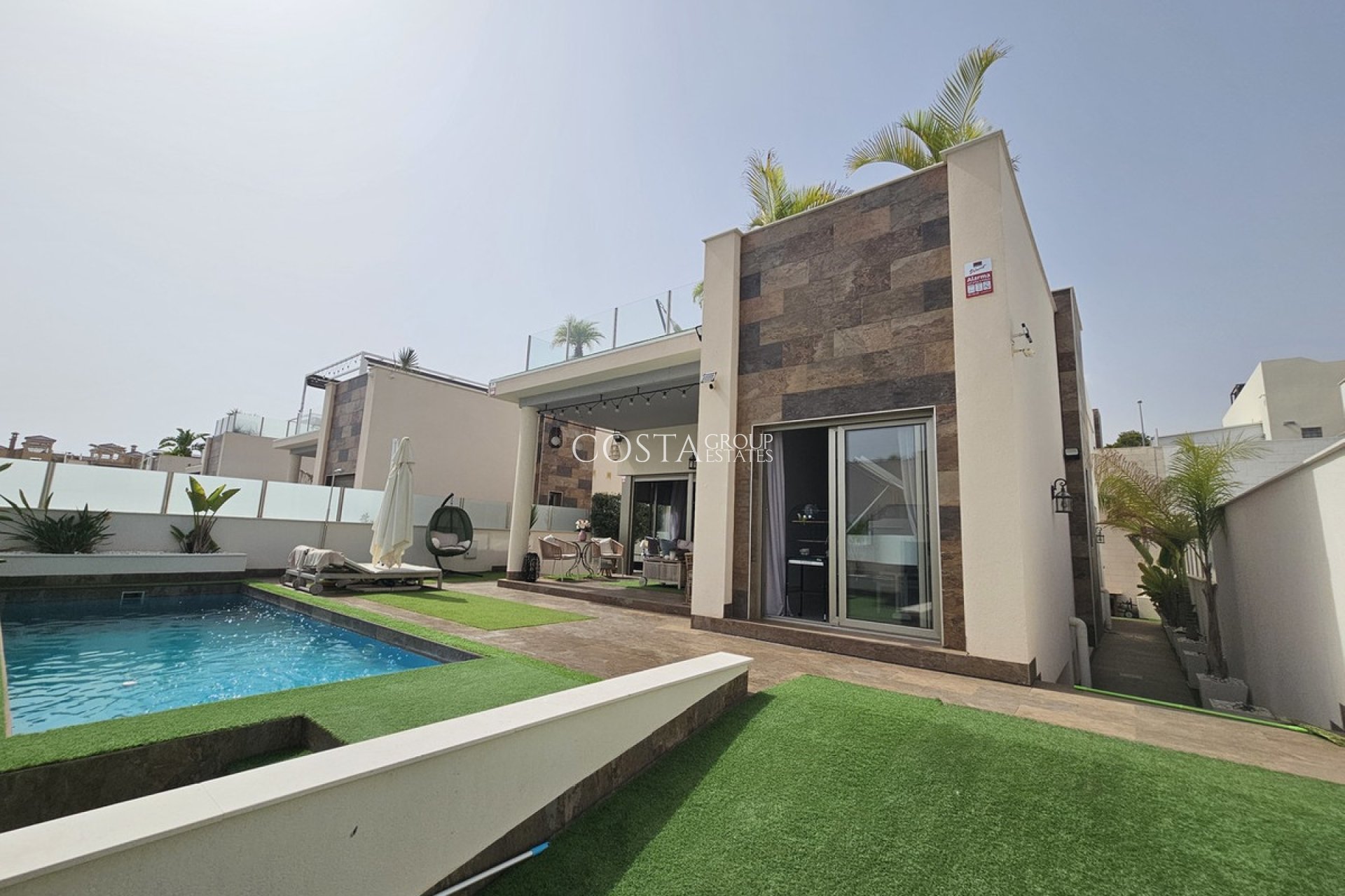 Revente - Villa -
Orihuela - Villamartin