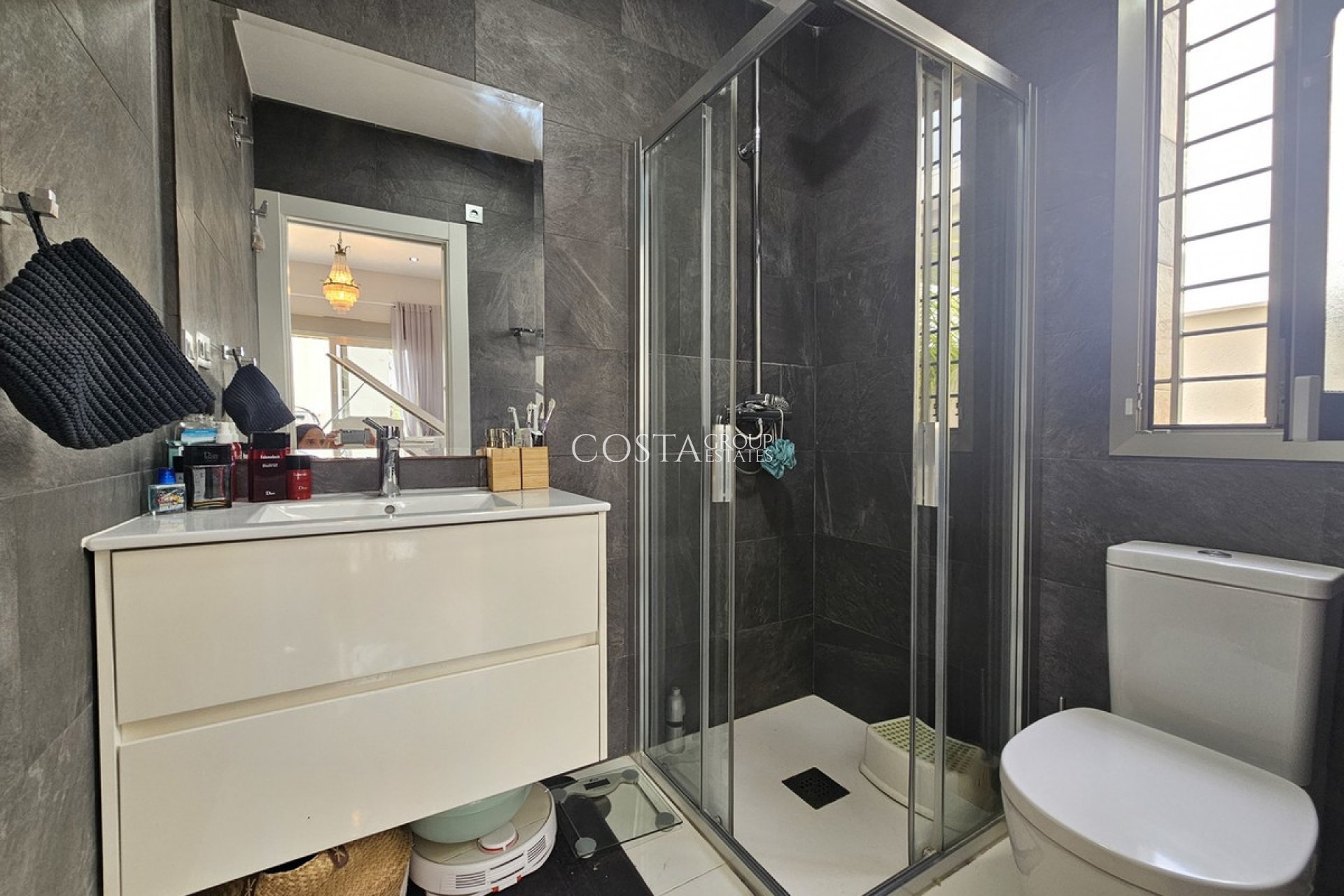 Revente - Villa -
Orihuela - Villamartin