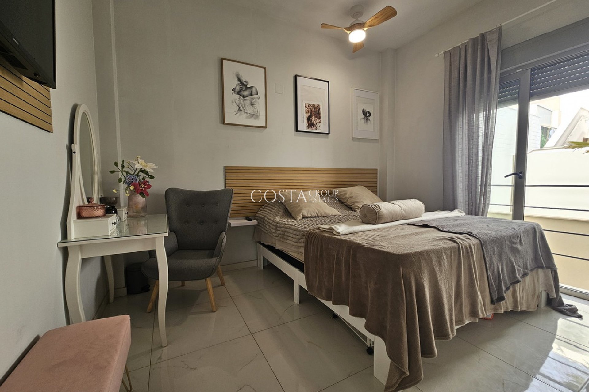 Revente - Villa -
Orihuela - Villamartin