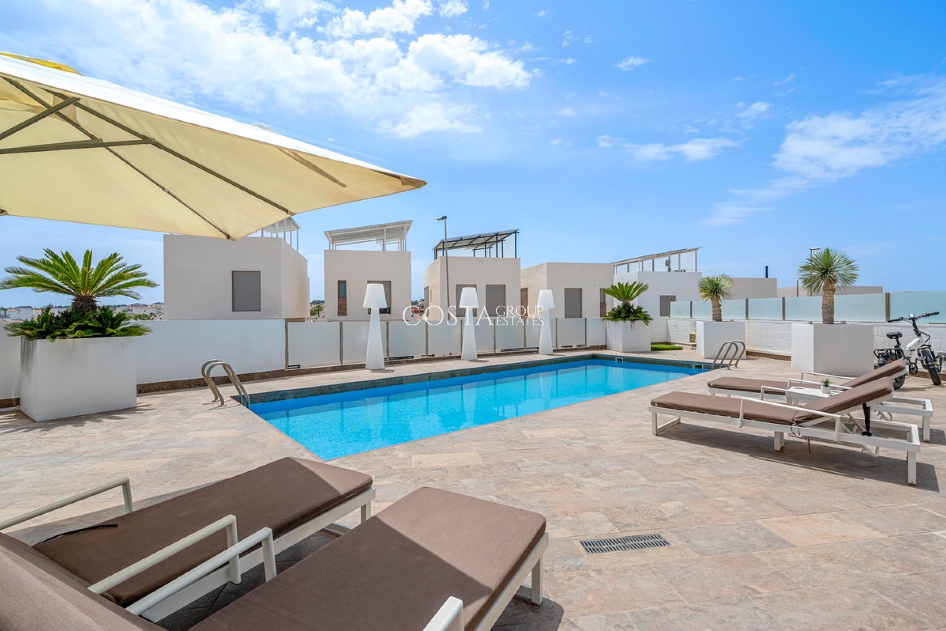 Revente - Villa -
Orihuela - Villamartin