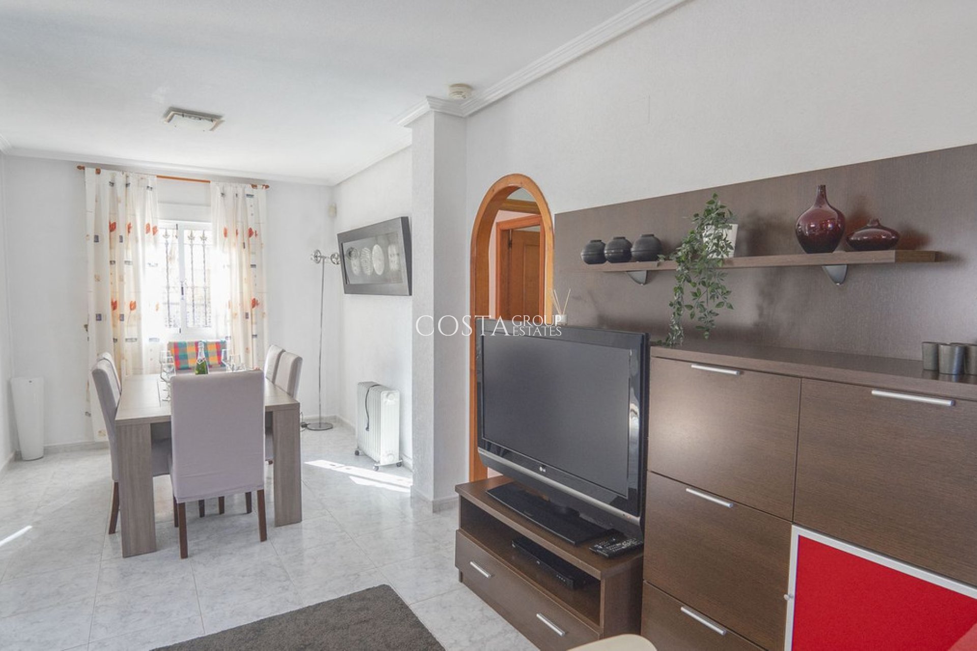 Revente - Villa -
Orihuela - Villamartin