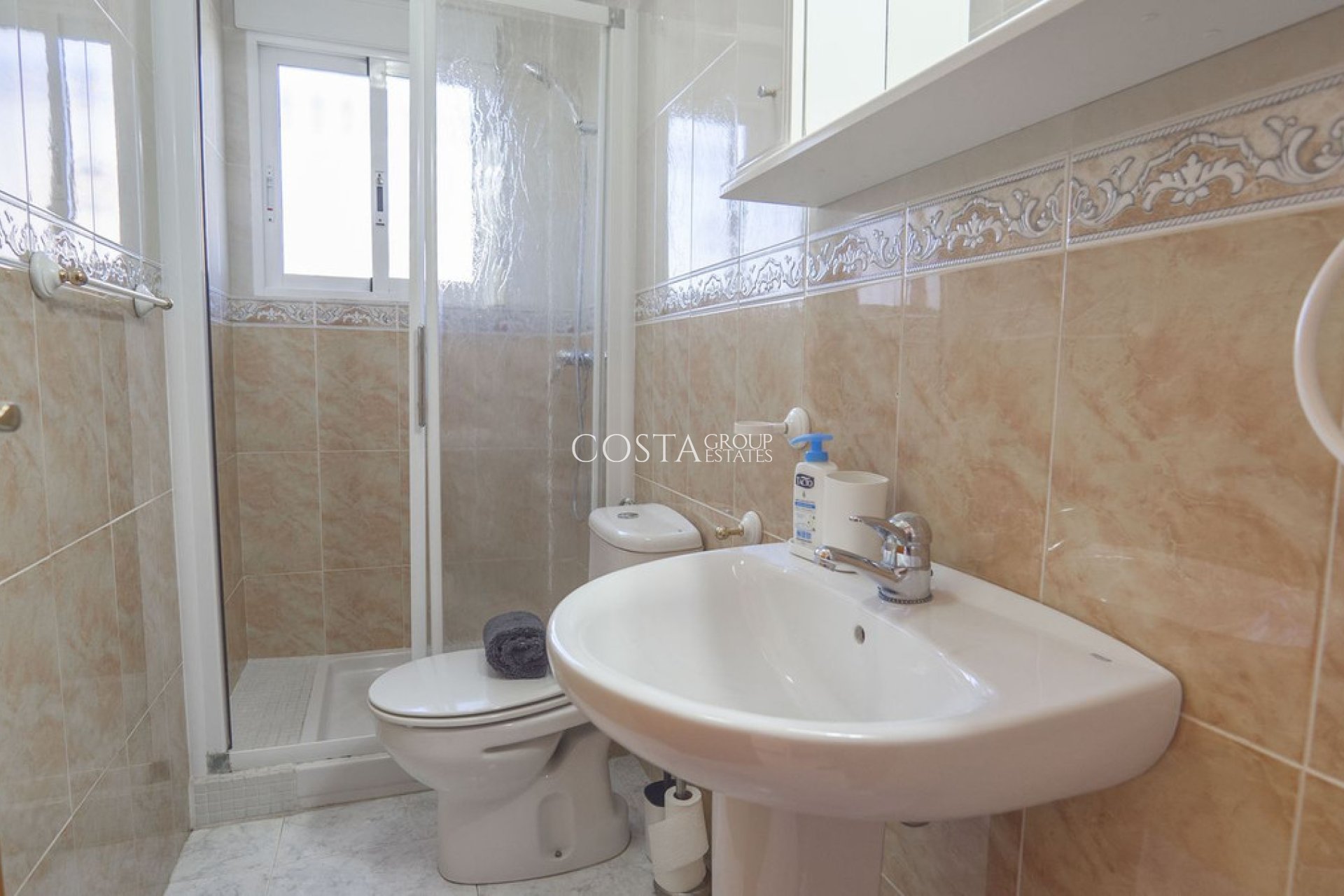 Revente - Villa -
Orihuela - Villamartin