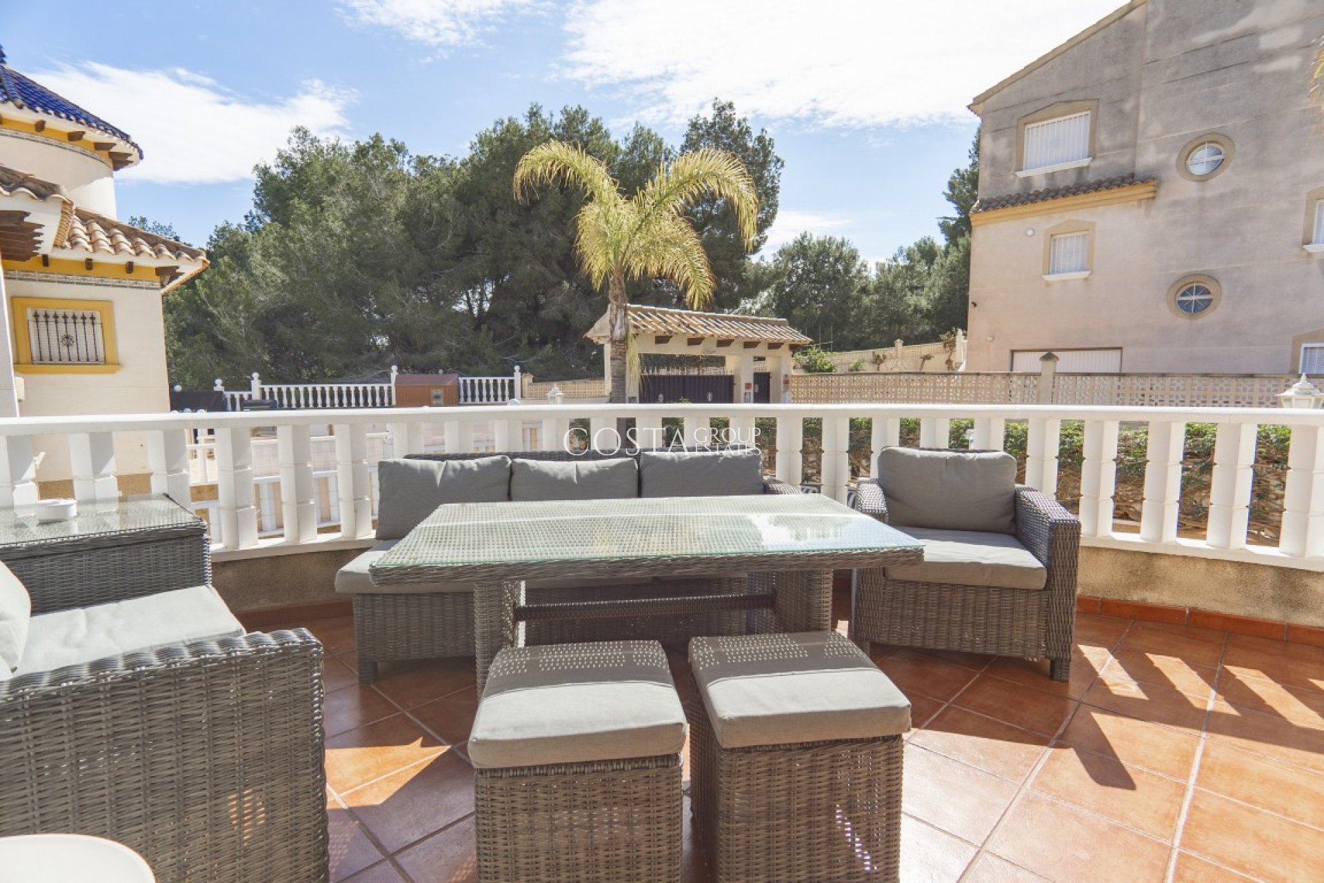 Revente - Villa -
Orihuela - Villamartin